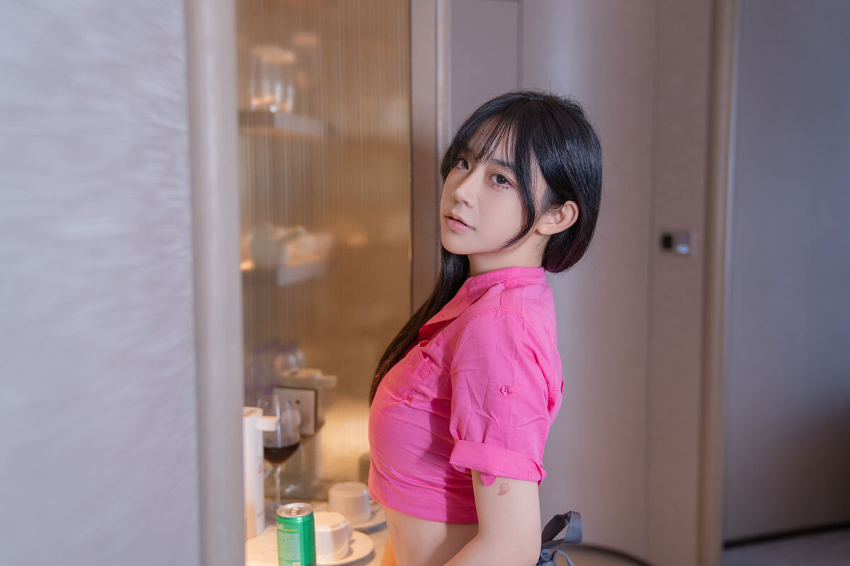 YiTuYu艺图语 Vol.10518 Yi Yuan Tong Xue Jodie