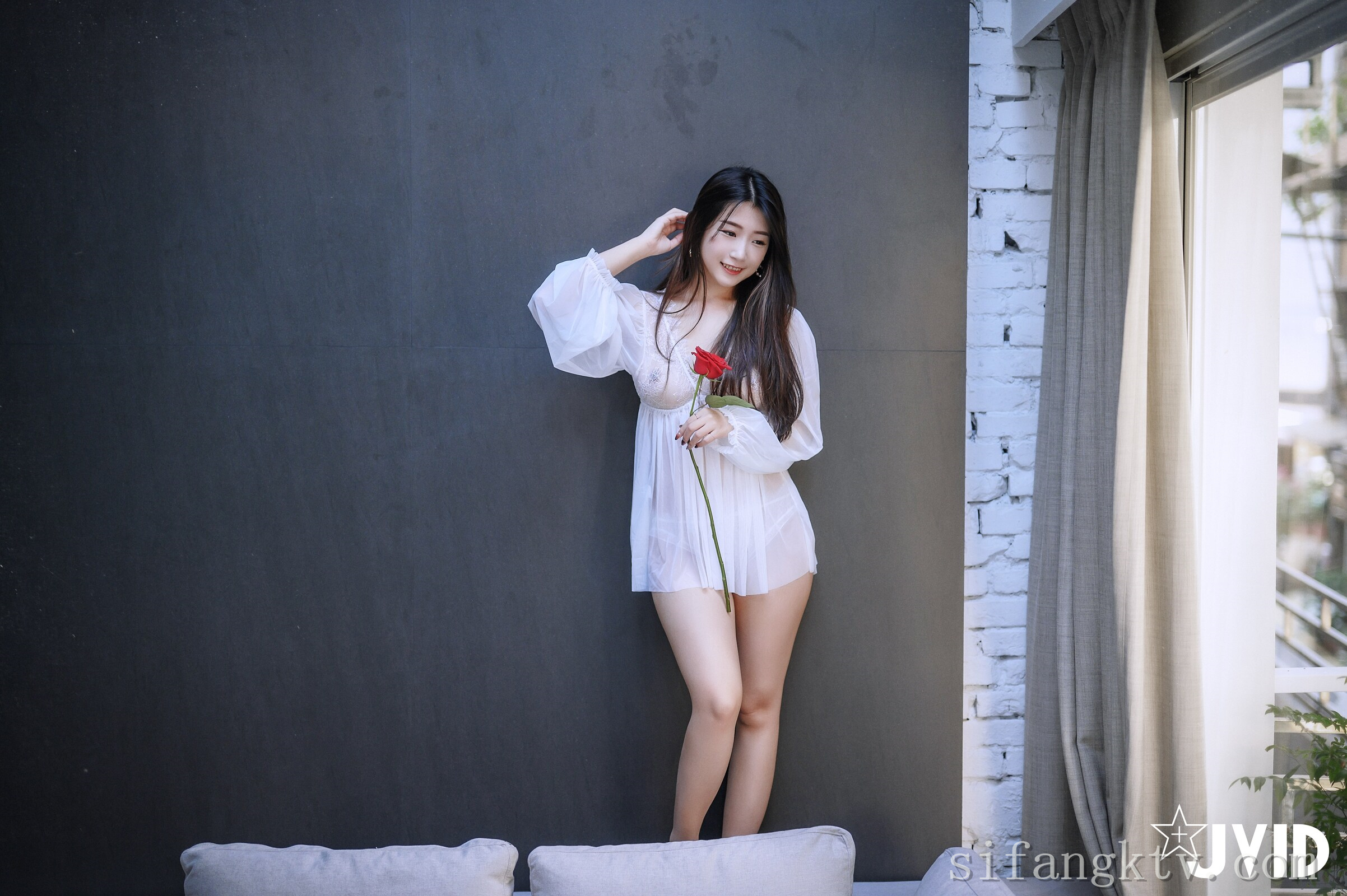 [JVID] 肉包Mini – 用玫瑰成功征服可爱肉包的肉体-热爱
