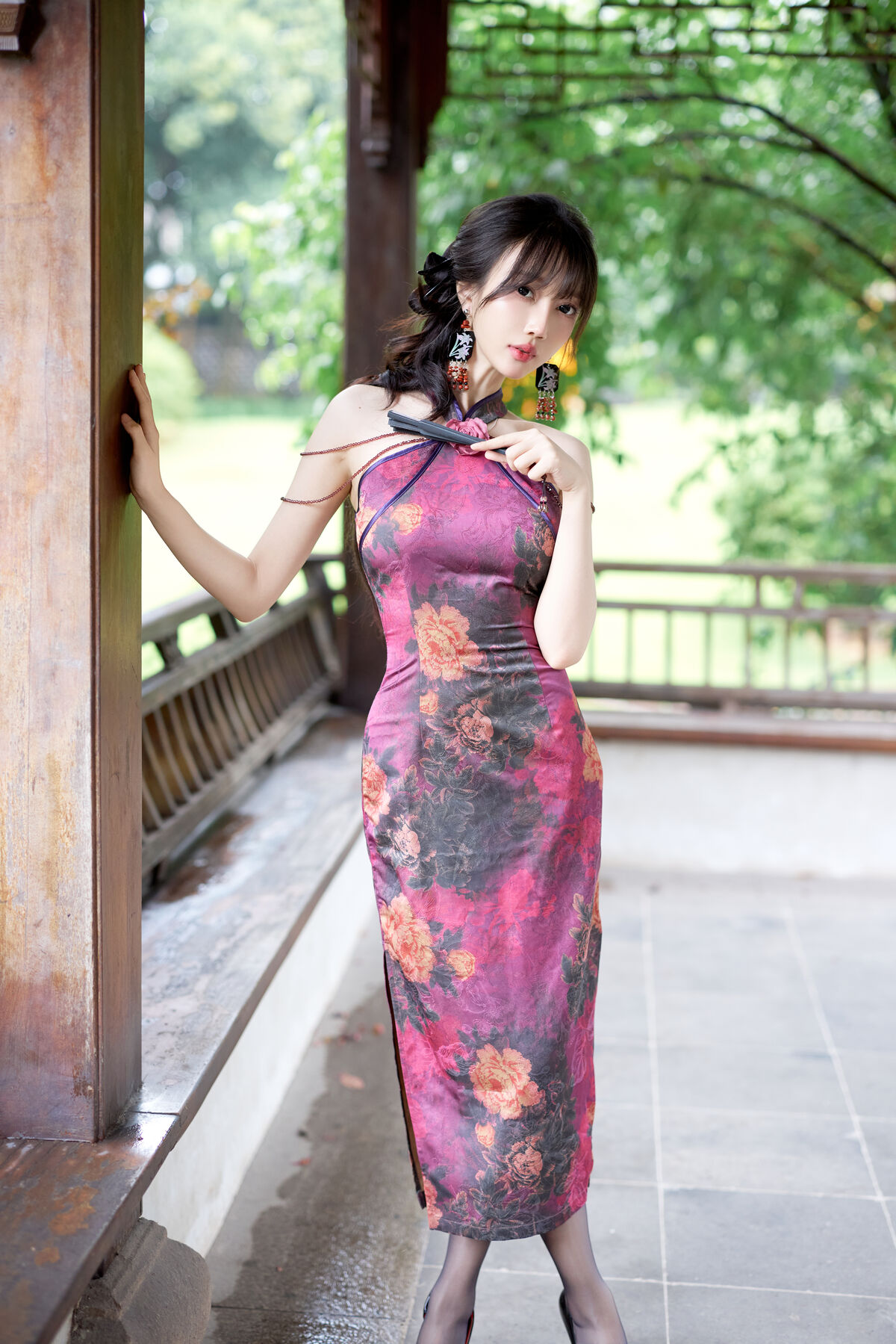 内购无水印 Yue Er Yue Er 玥儿玥er - 秀人网模特 紫色旗袍