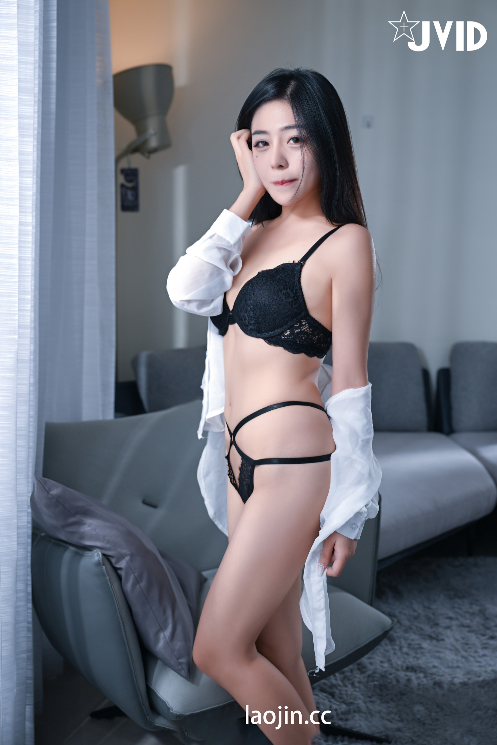 [JVID] 宋雨川 – 新到女同事上班第一天前先到我家裡作個拜訪