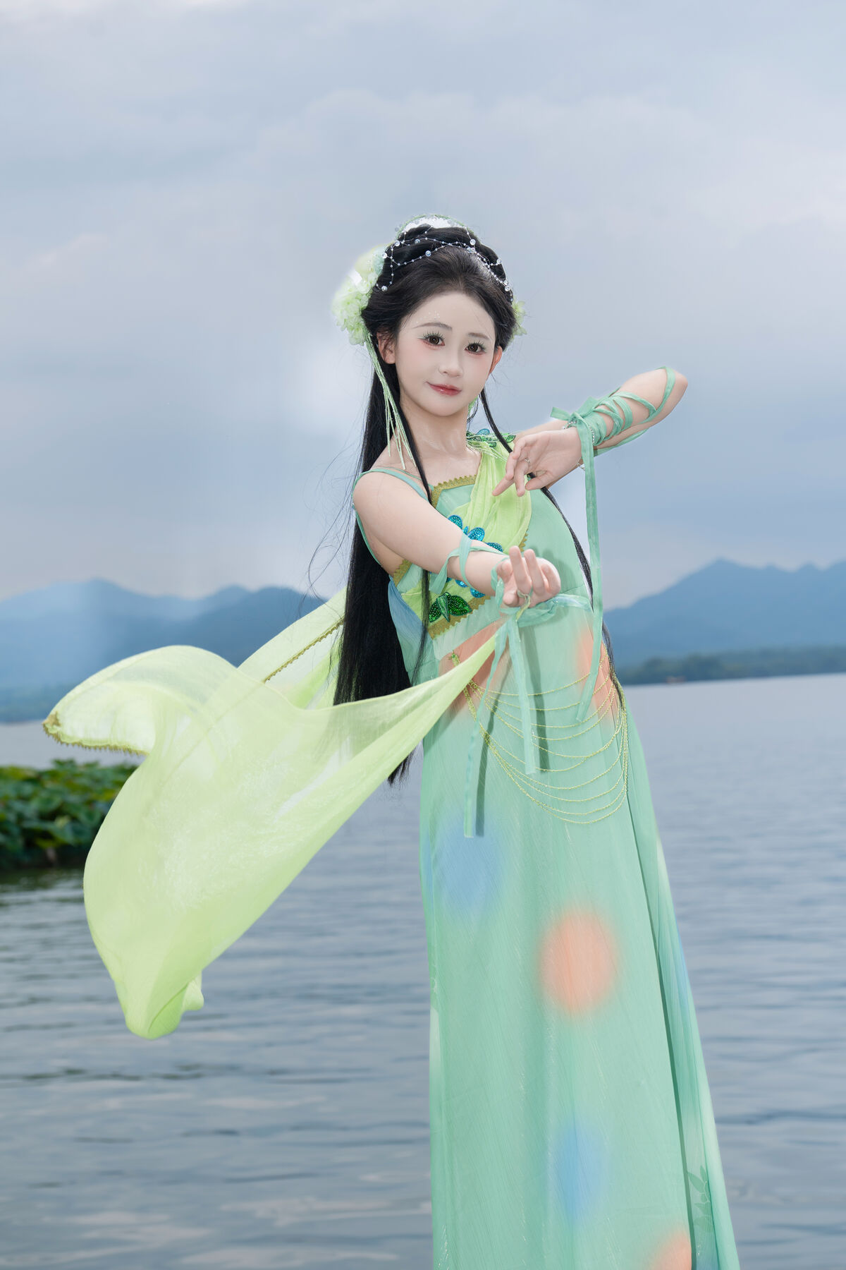 YiTuYu艺图语 Vol.10362 Jiao Yi Zhi Sui Sui