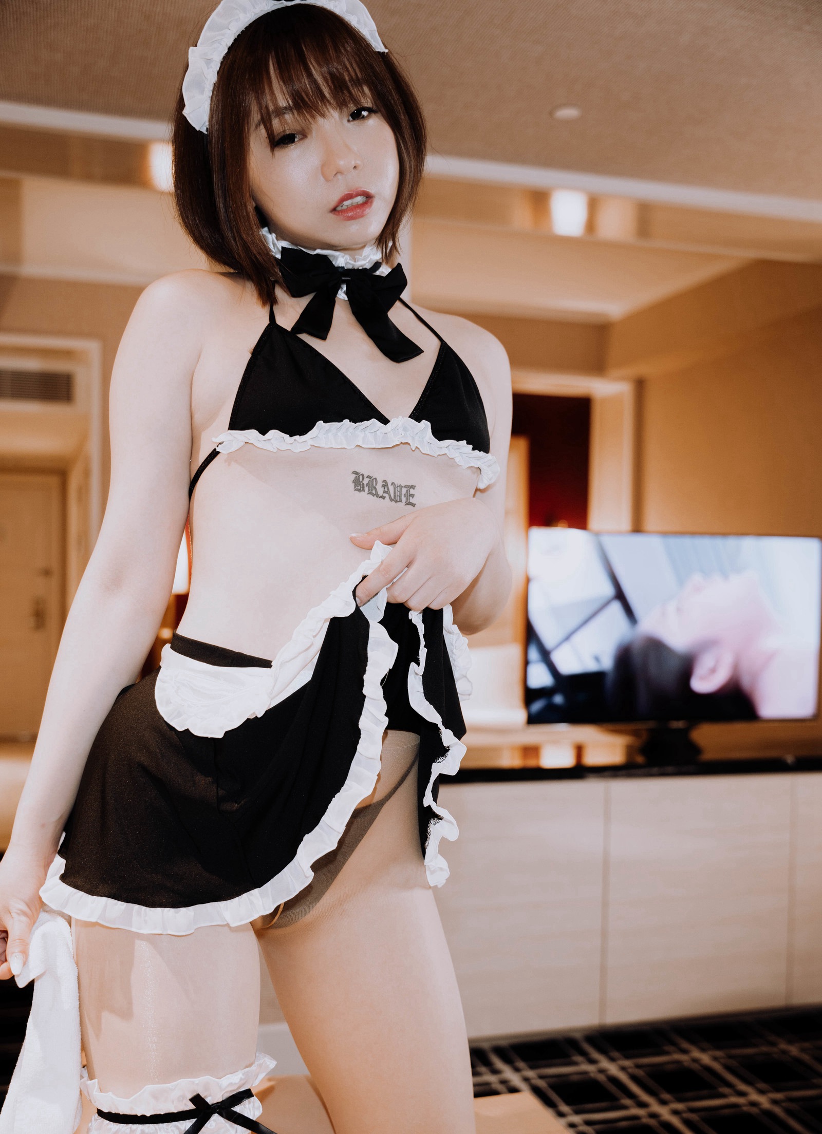 [JVID] 雅捷 – 四點全開性玩物美尻鐘點女僕淫穴爆表