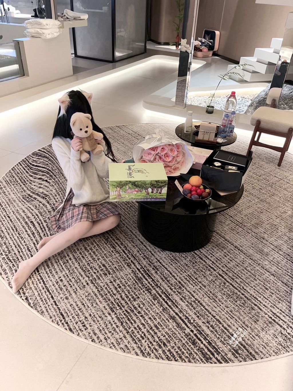 [OtherXXX] 呆呆(小粉馒头)： Cos大奶白虎萝莉 极品福利姬