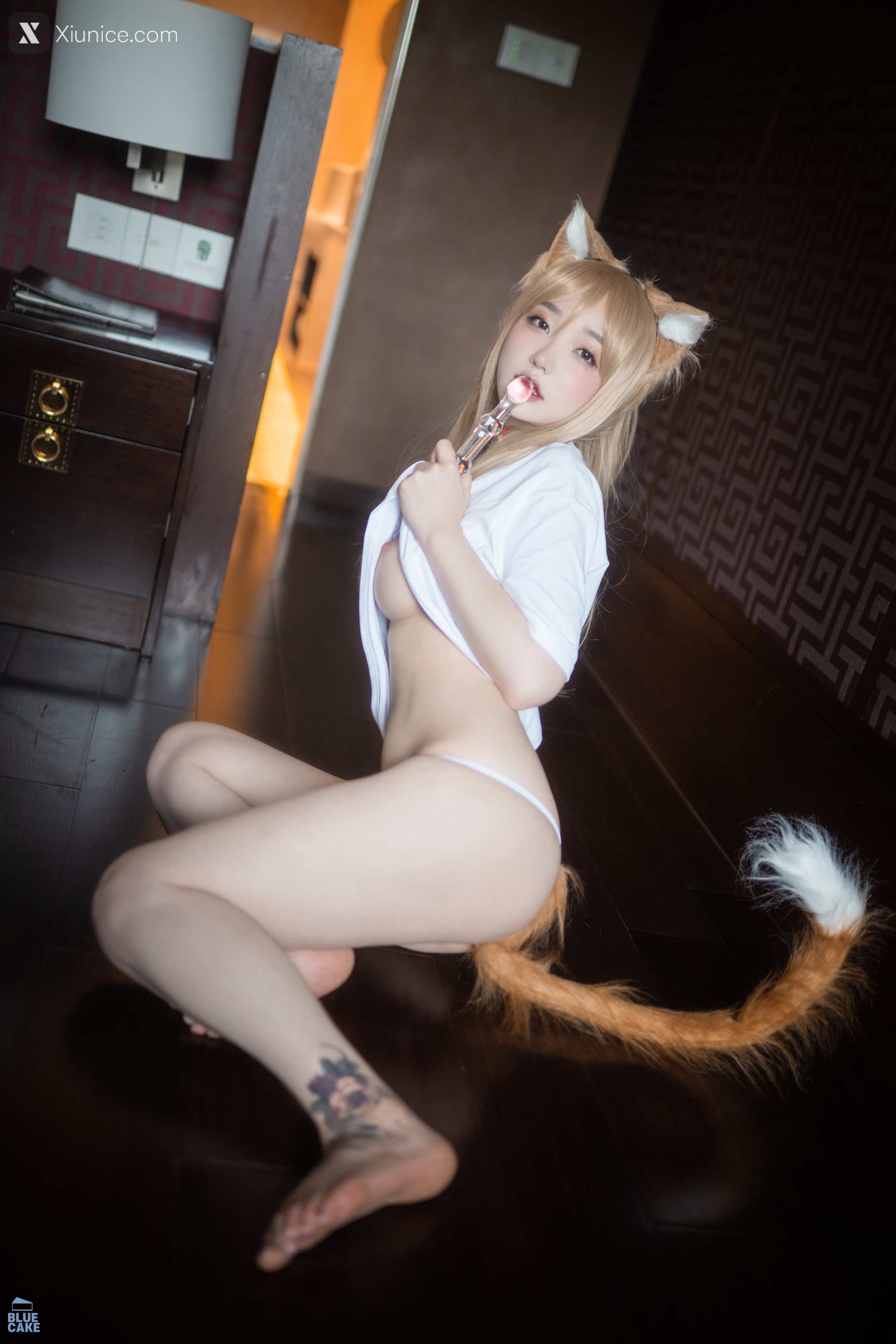 BLUECAKE Son Ye-Eun (손예은) – Puss Puss (+RED Ver + COSPLAY) 4K