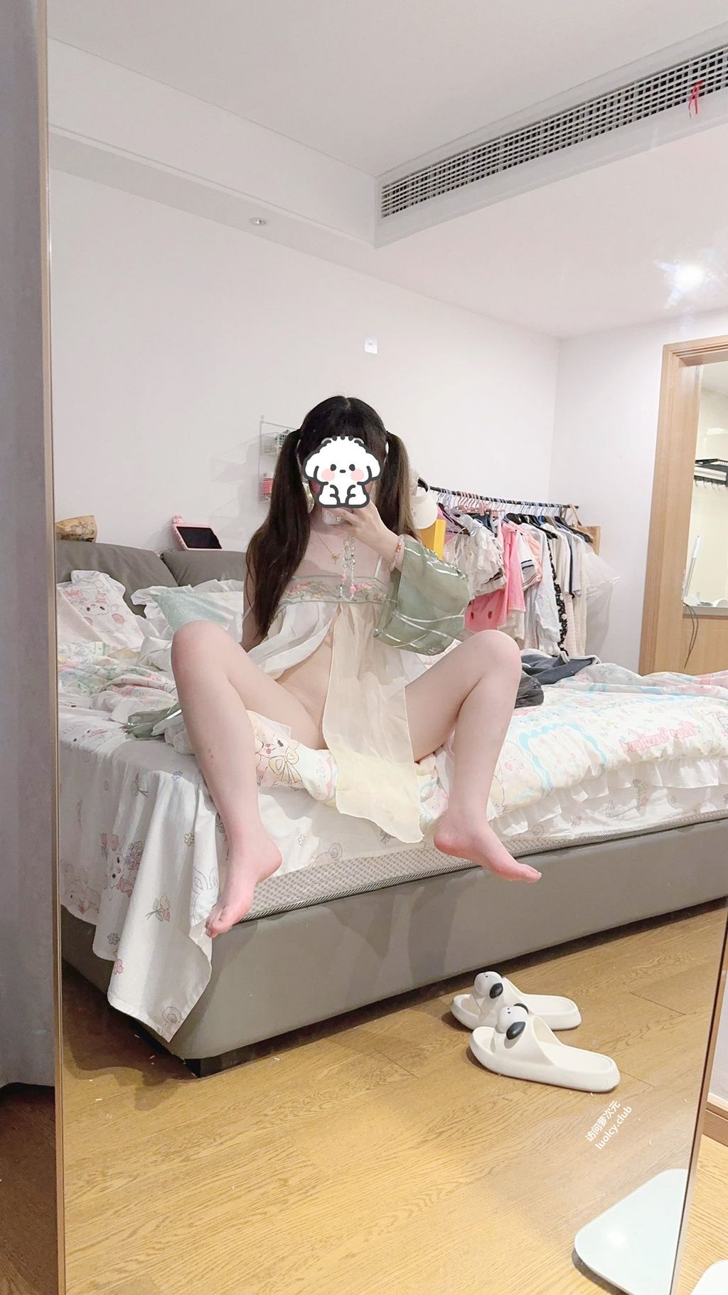 [OtherXXX] 呆呆(小粉馒头)： Cos大奶白虎萝莉 极品福利姬
