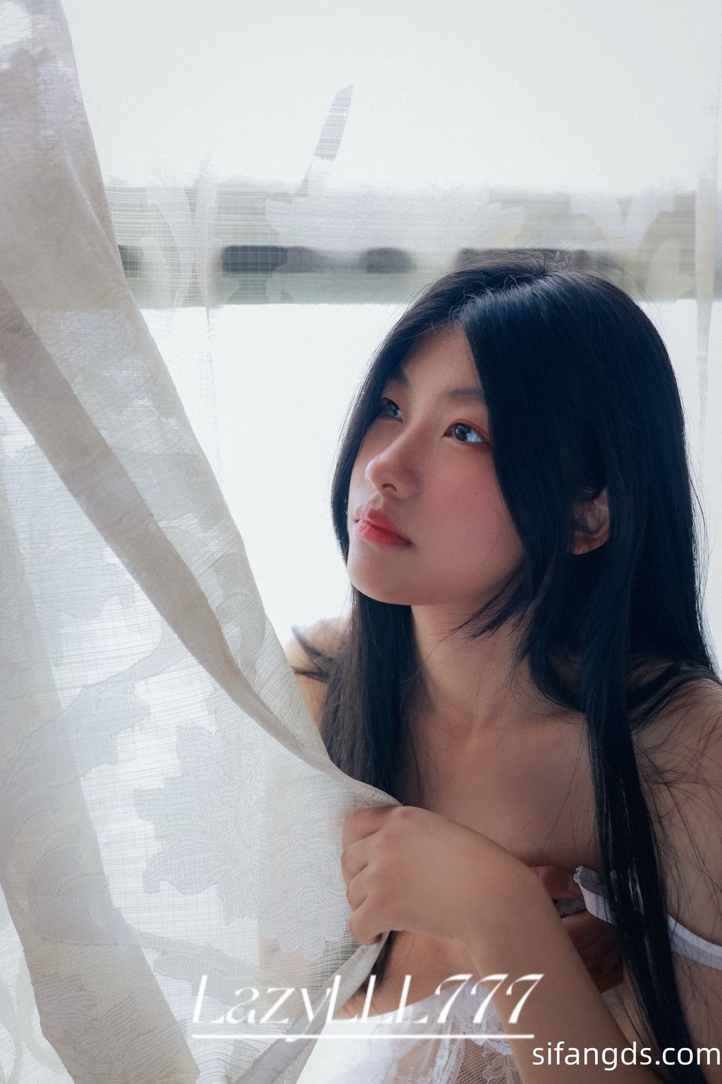 [OtherXXX] LazyLLL777(阿七)： 网红摄影师 全尺度唯美私拍