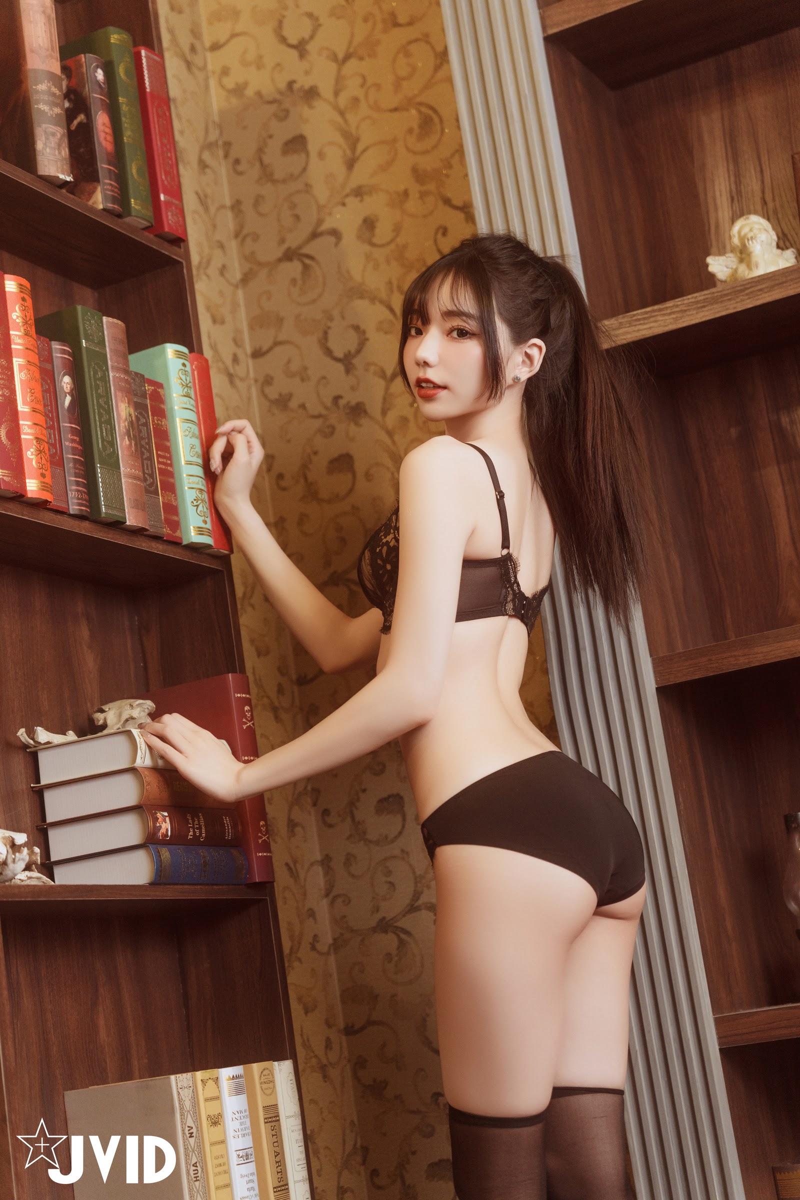 [JVID] 啾啾 – ゾンビ殭屍版女友注射愛の能量變成人類!!!