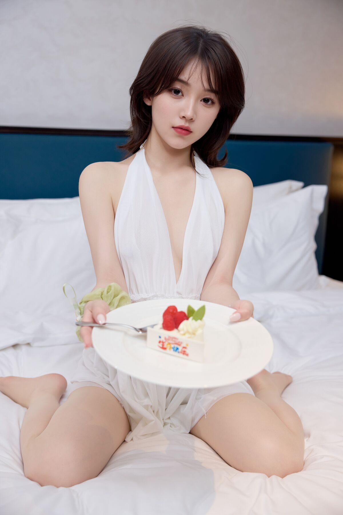 XR Uncensored Zhi Zhi 汁汁 - R18 秀人网模特 她的白色短裙