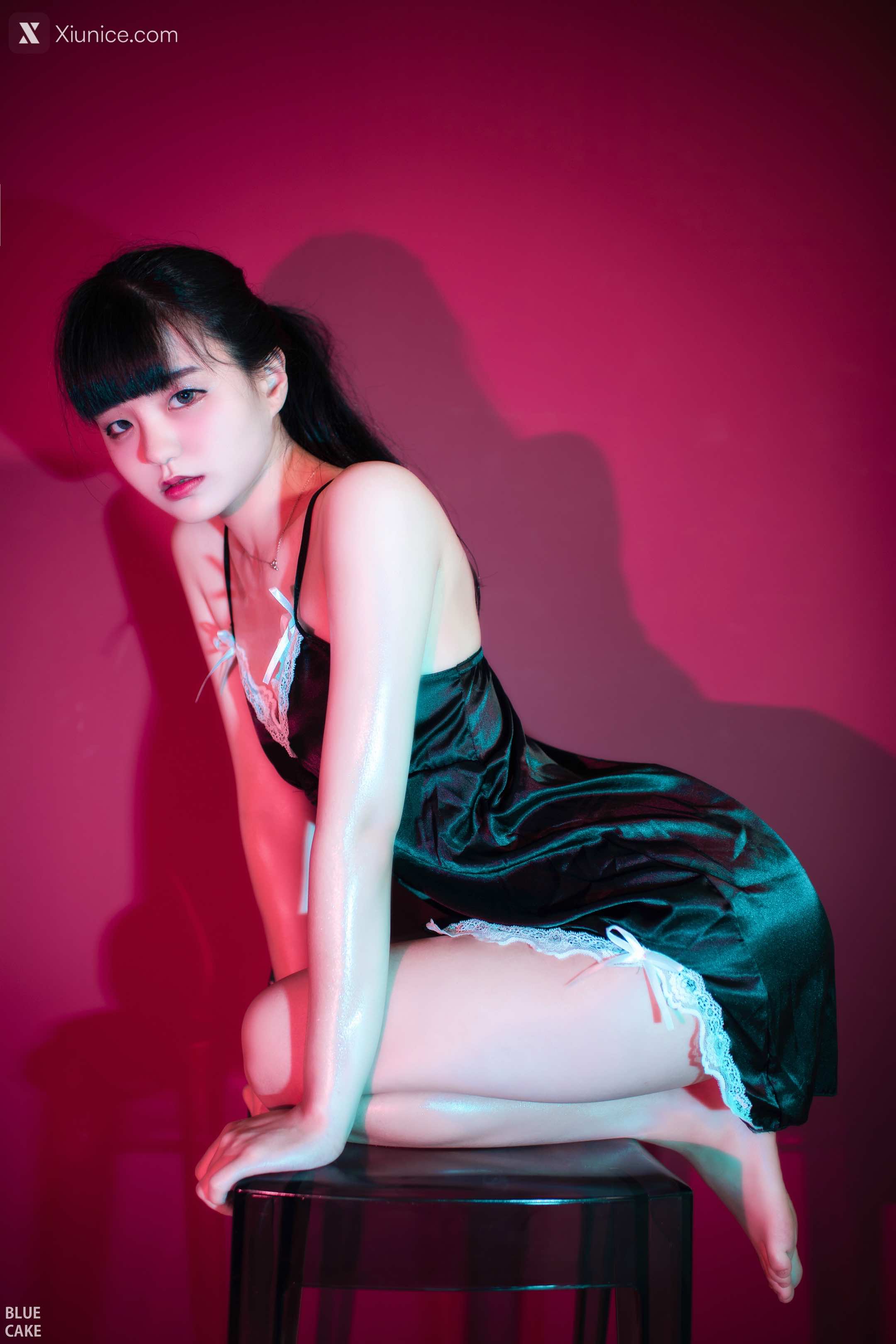 BLUECAKE Jeong Jenny (정제니) – WHITE 4K