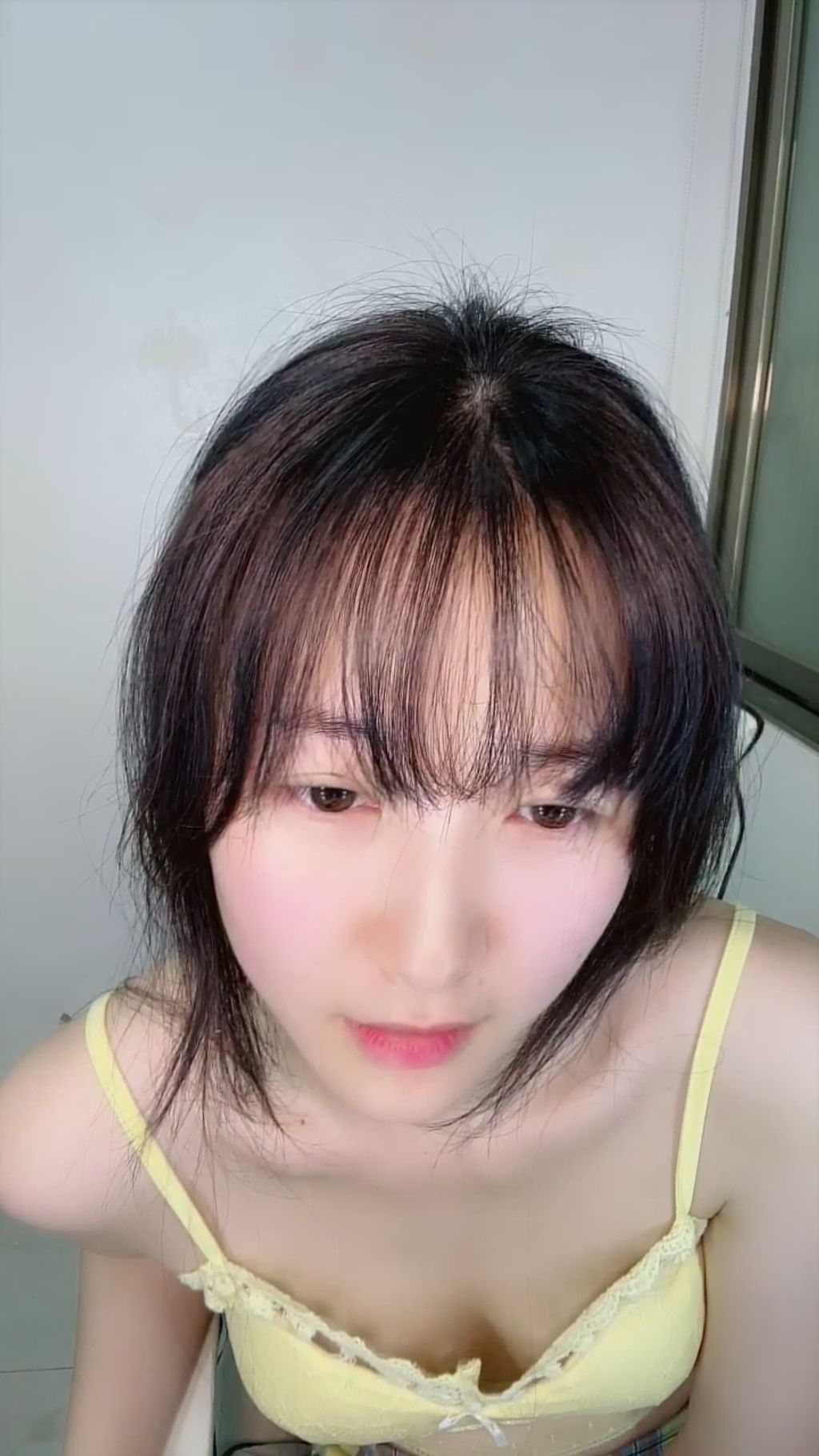 星星: 纯欲在校学姐 高颜值大长腿 收费房私拍合集 45 星星: 纯欲在校学姐 高颜值大长腿 收费房私拍合集