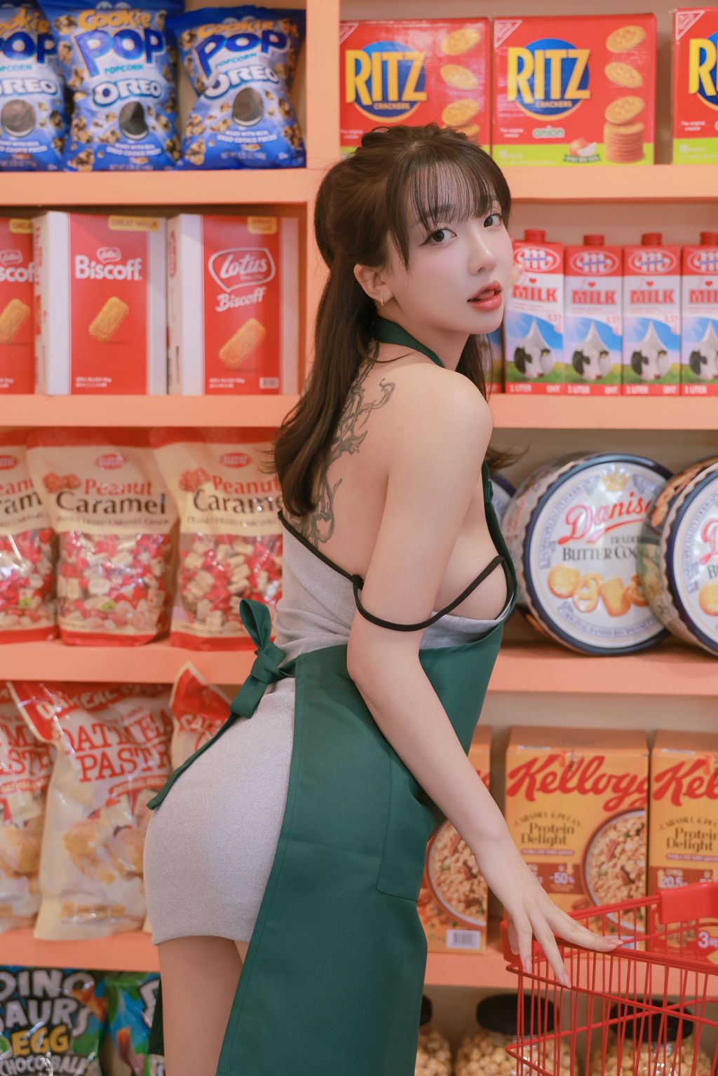 Son Ye-Eun (손예은): Night Shift 80 Son Ye-Eun (손예은): Night Shift