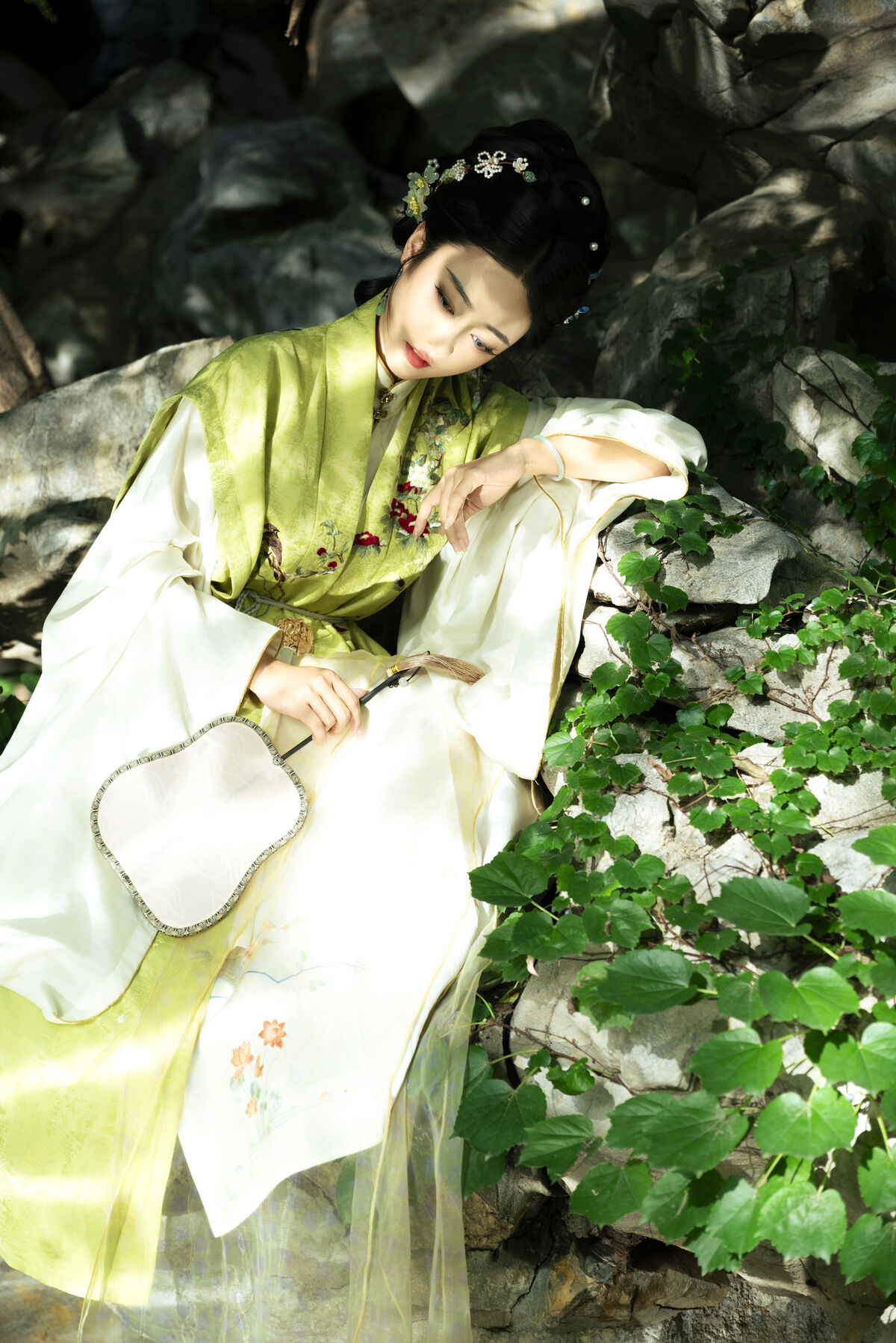 YiTuYu艺图语 Vol.10448 Yi Ming