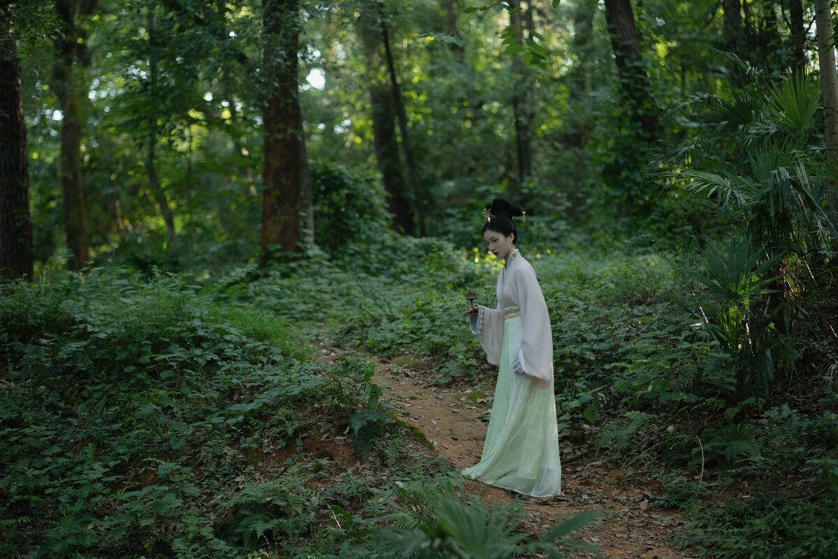 YiTuYu艺图语 Vol.10483 Qi E Rong Rong