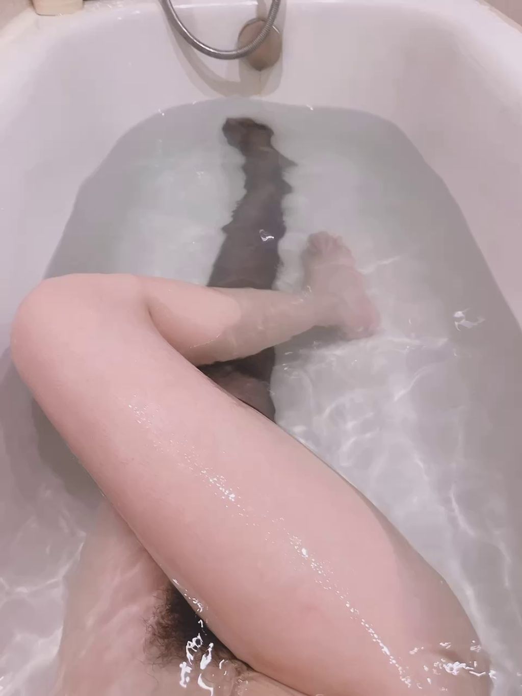 甜桃： 超高颜值 极品身材反差炸裂 玩法花样百出