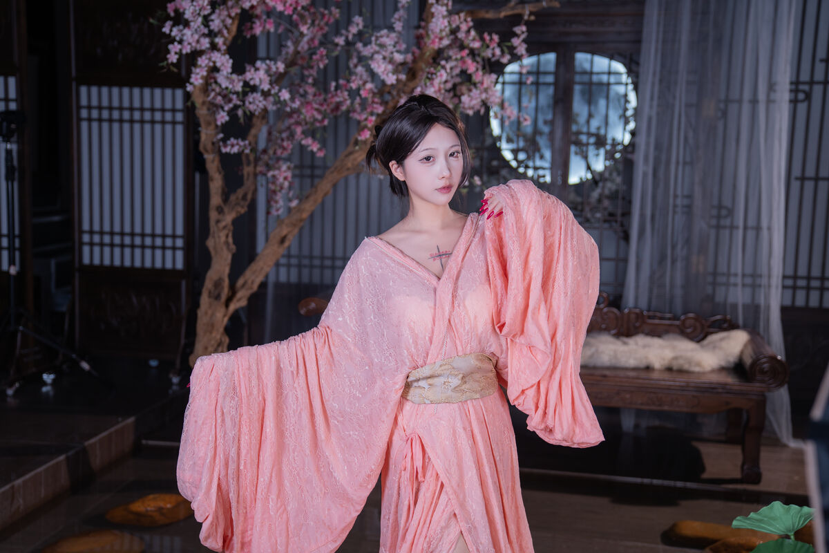 YiTuYu艺图语 Vol.10550 KK Hao E