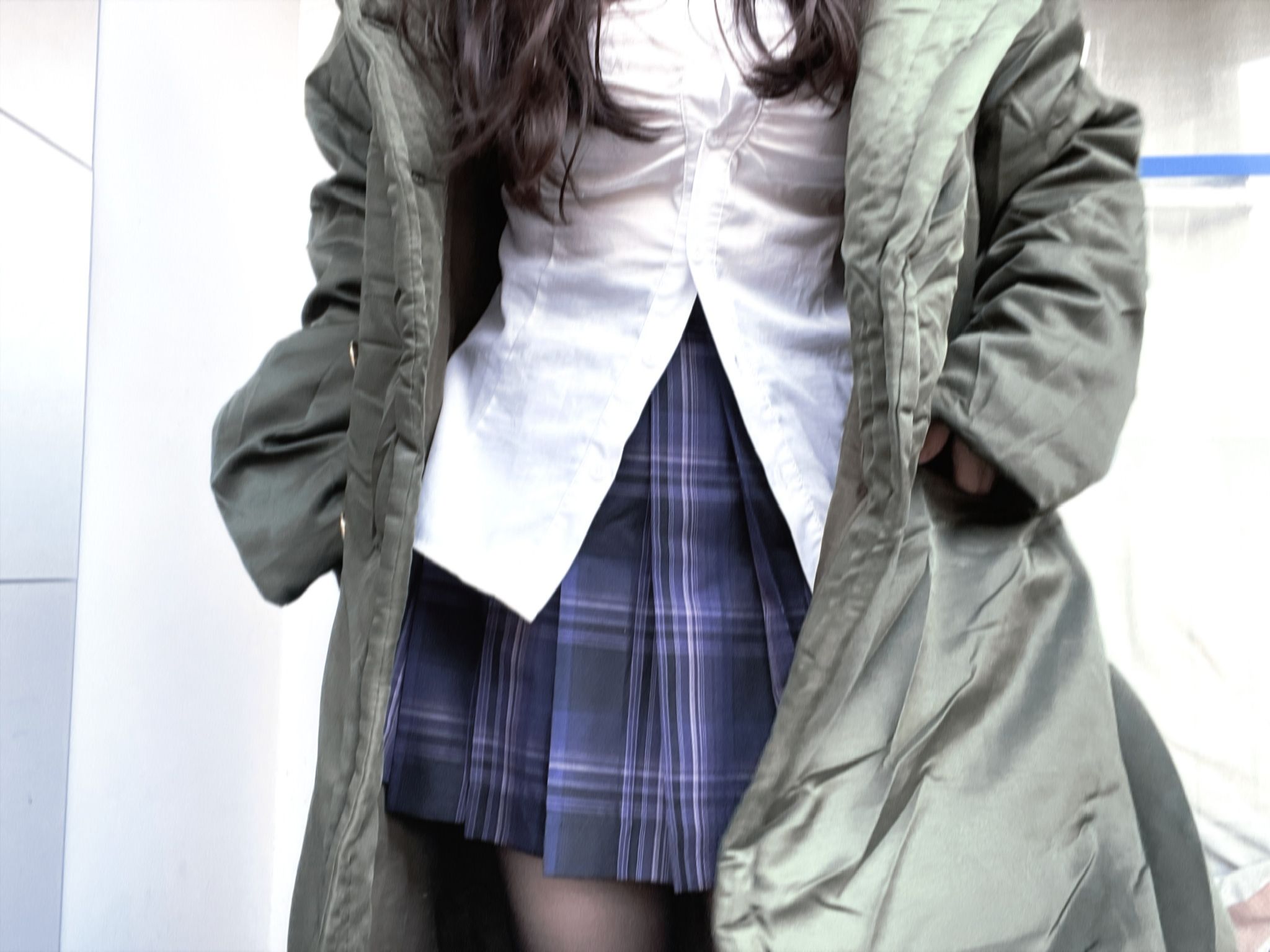 小坦克型女大学： 户外露出 漂亮学生妹私下极度反差 性瘾小母狗
