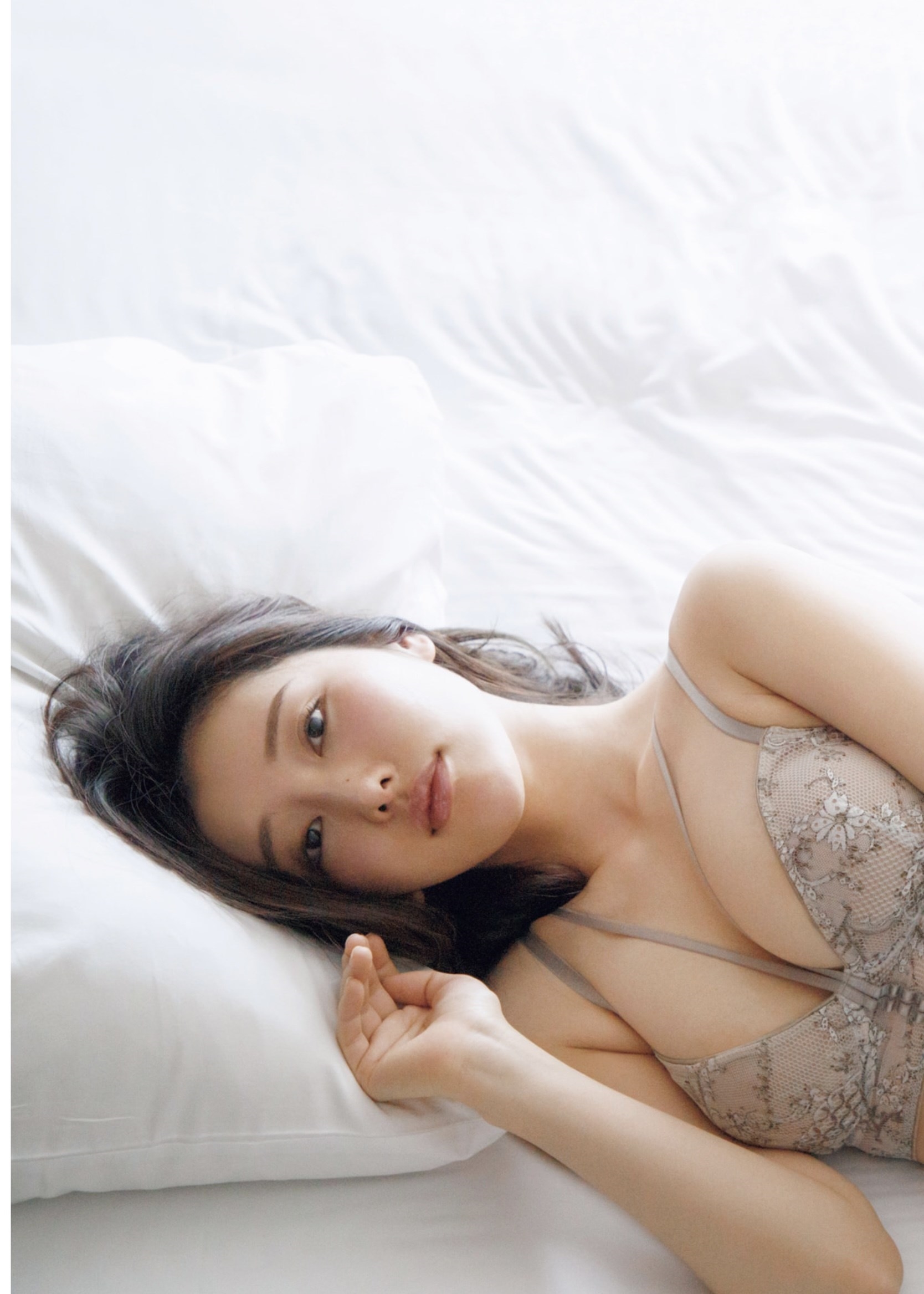 [Photobook] 志崎樺音1st写真集 unplugged