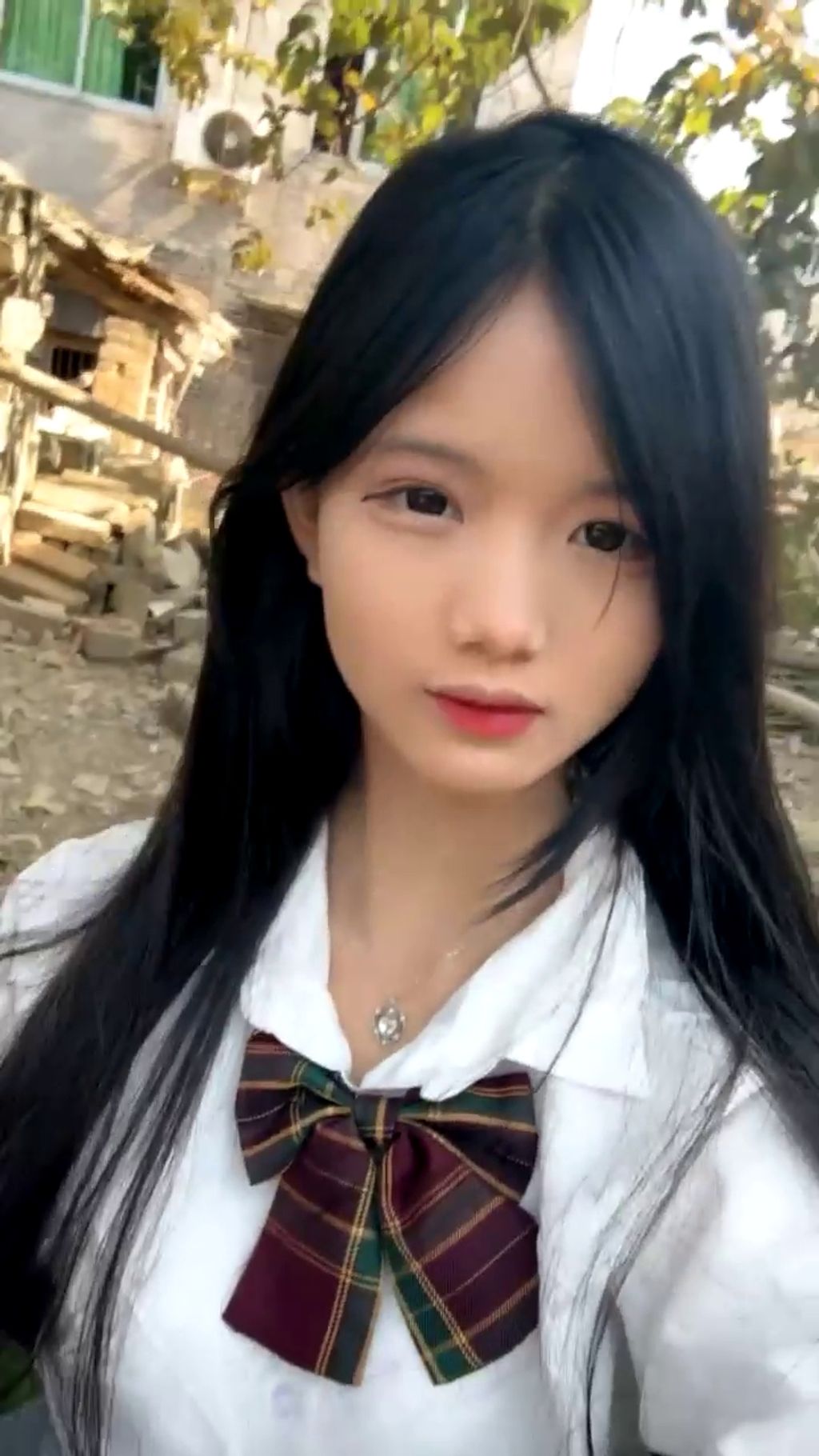 水嫩宝宝: 农村07年美少女 户外跳蛋 勾搭隔壁油腻大叔 54 水嫩宝宝: 农村07年美少女 户外跳蛋 勾搭隔壁油腻大叔