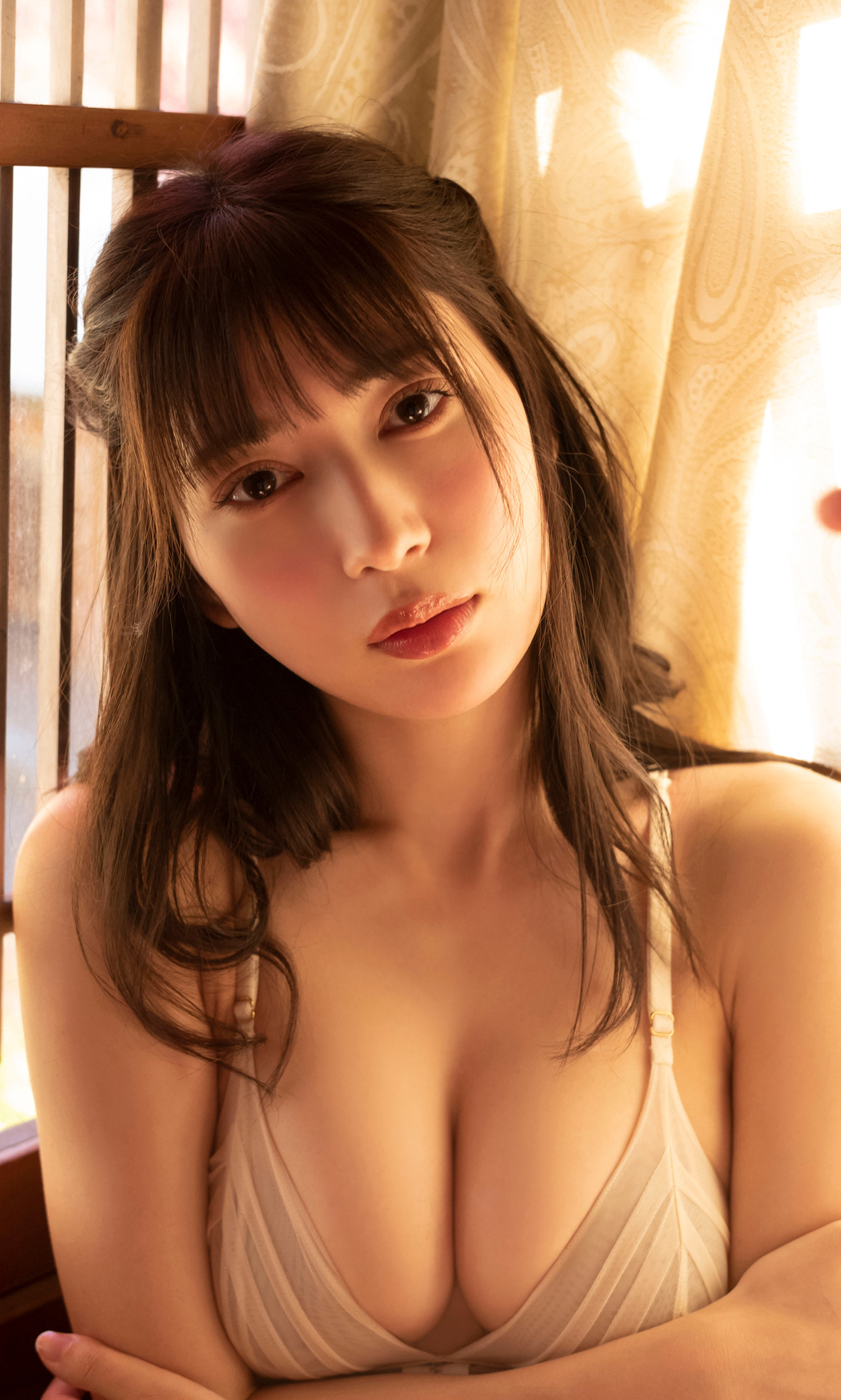 [Photobook] 雪平莉左『週プレ プラス！』アザーカット集「冬に泳ぐ。～prologue～」 週プレ PHOTO BOOK