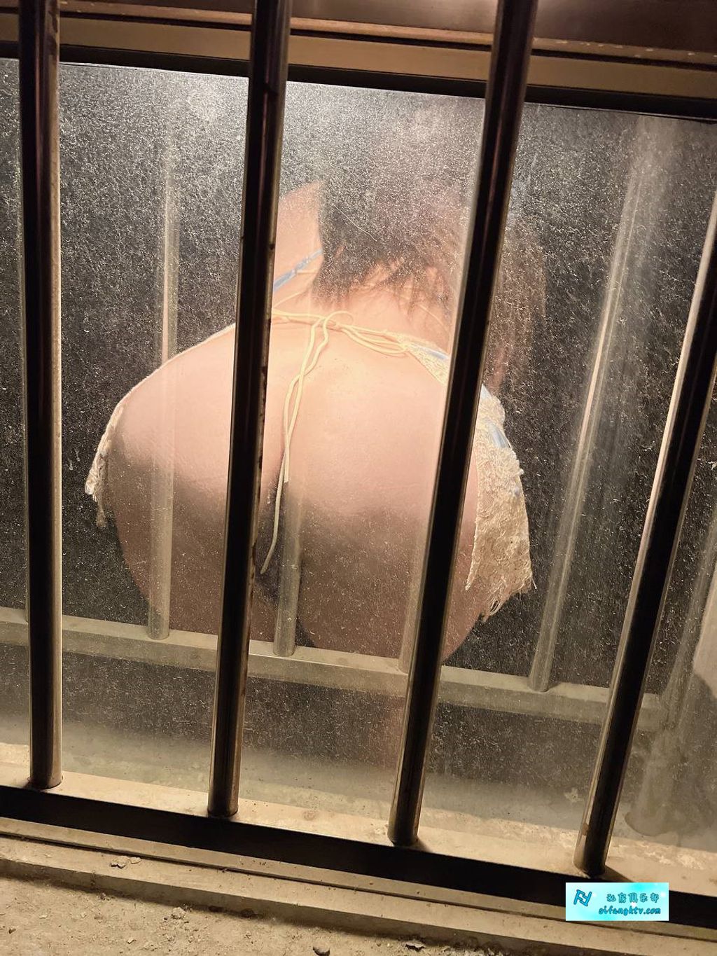 狗婷gxmm： 极品蛮腰肥臀反差母私拍完整版视图