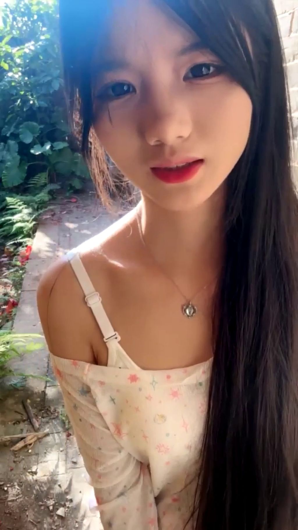 水嫩宝宝: 农村07年美少女 户外跳蛋 勾搭隔壁油腻大叔 55 水嫩宝宝: 农村07年美少女 户外跳蛋 勾搭隔壁油腻大叔