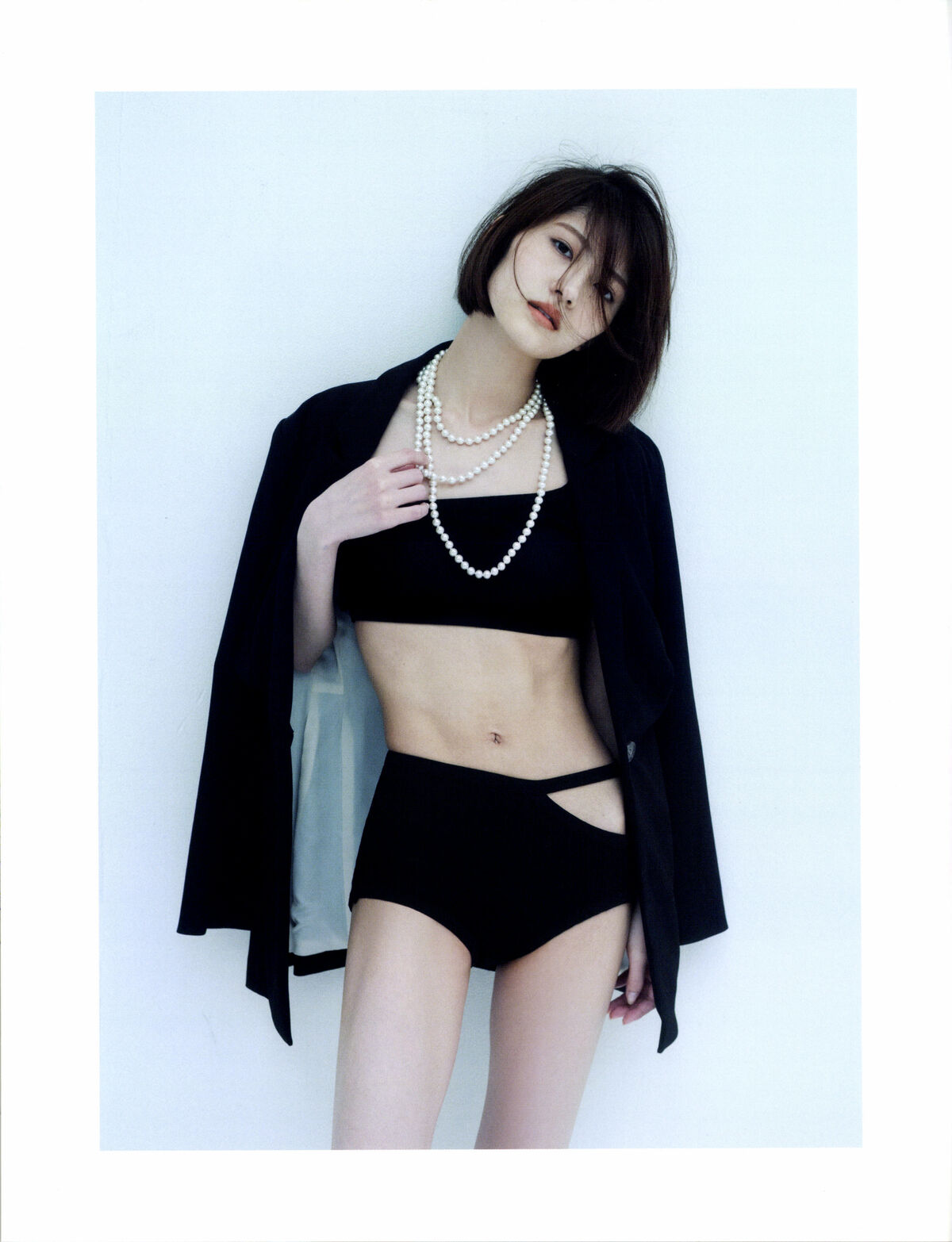 Yumi Wakatsuki 若月佑美 - 写真集 アンド チョコレート