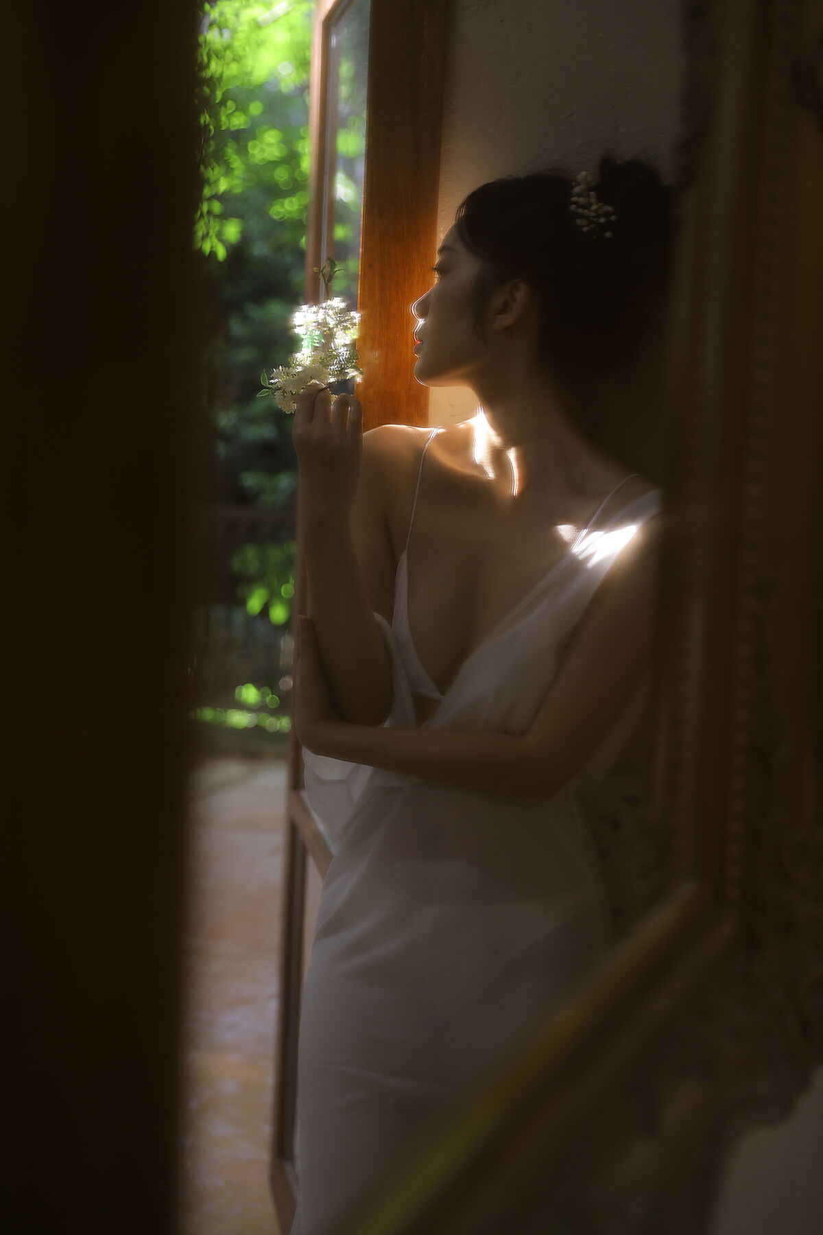 YiTuYu艺图语 Vol.10305 Liu Liu