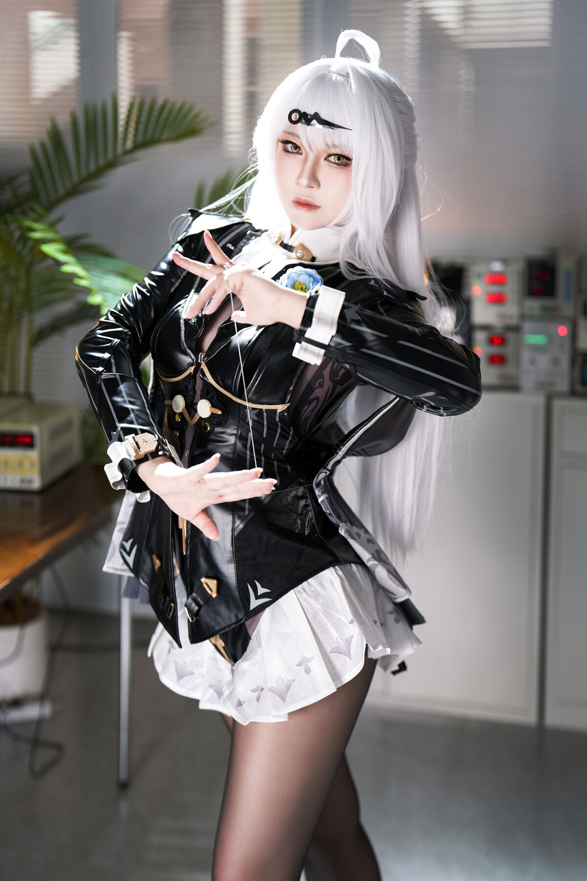 Coser@半半子 - 绝区零 儀玄師匠 墨形影踪
