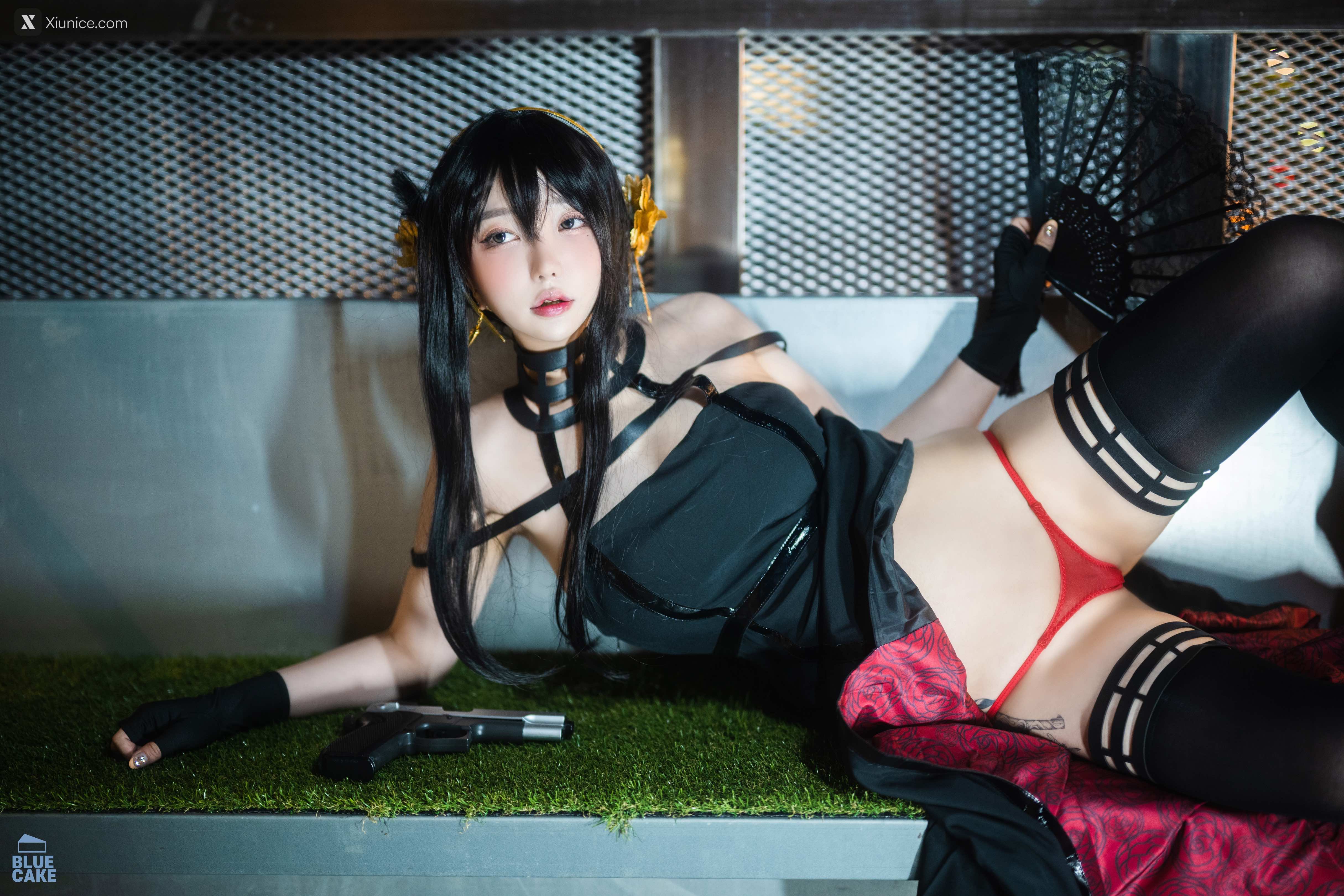 BLUECAKE Son Ye-Eun (손예은) – Black Rose RED+ 4K