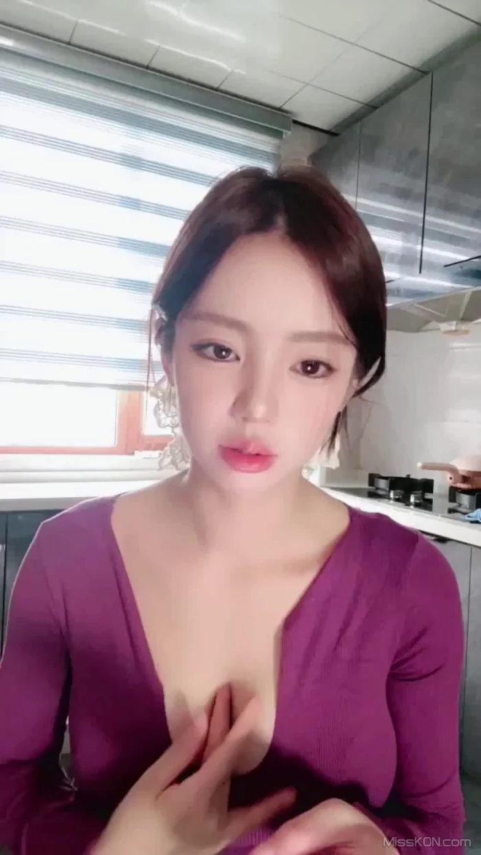 美美子Ya: 多彩随缘播外围 上下真空诱惑 道具喷水秀 #02 18 美美子Ya: 多彩随缘播外围 上下真空诱惑 道具喷水秀 #02