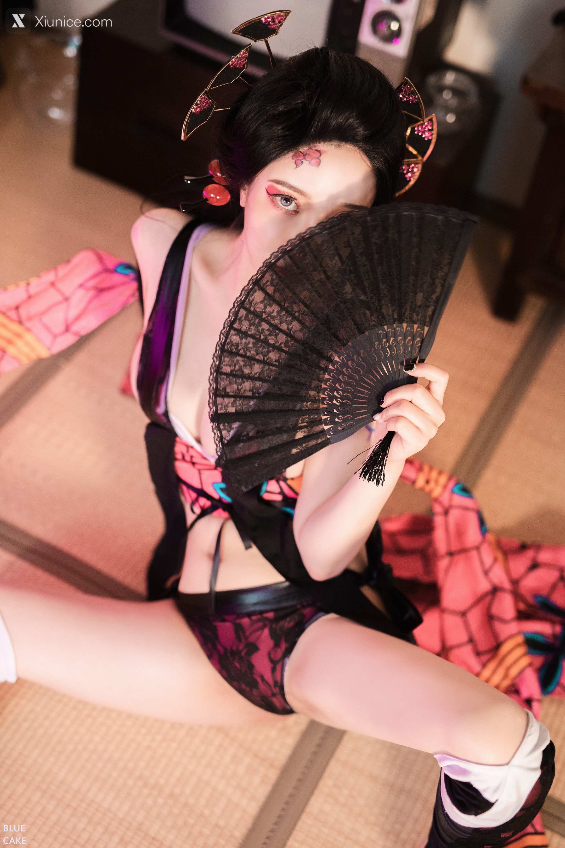 BLUECAKE Son Ye-Eun (손예은) – RED ONI 4K