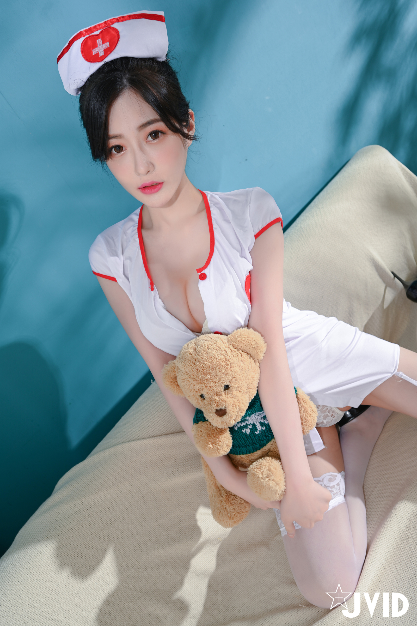 [JVID] 璃奈醬 – 打完疫苗是不是發燒酸痛痛？小護士璃奈醬全心陪伴照顧你!還沒輪到打疫苗超幹？沒關係璃奈醬腳開開給你在神鮑裡注入白色汁液