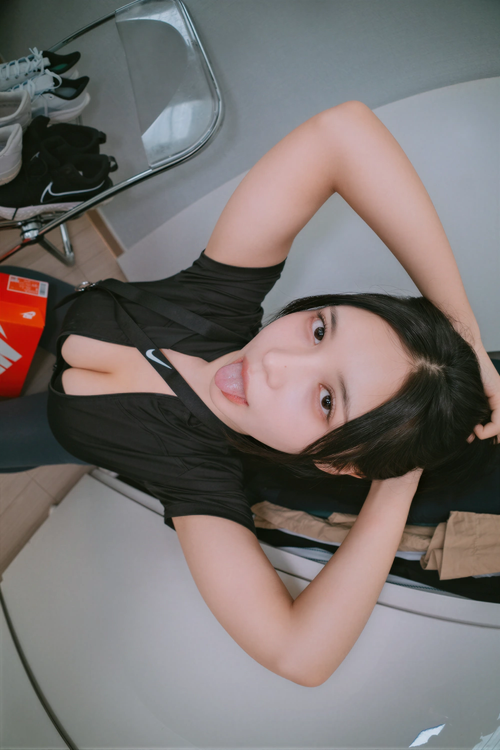 Seoahn 서안 – DJAWA 「What’s Your Size」