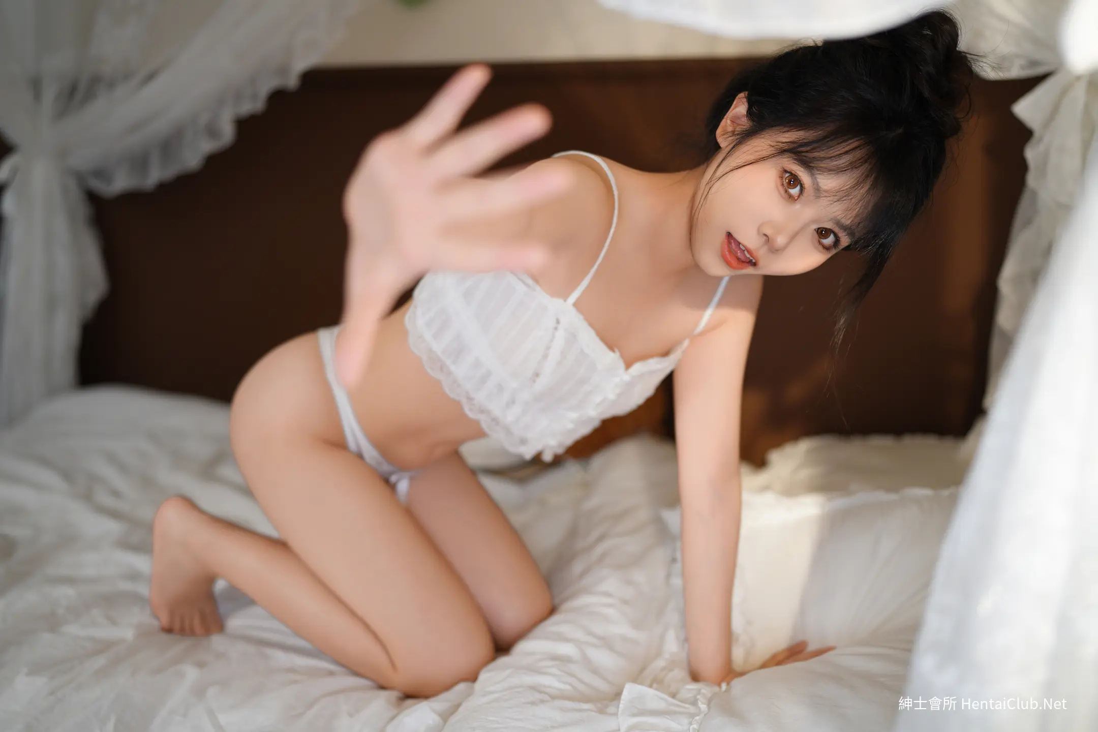 洛城雪 白色吊带 25 洛城雪 白色吊带