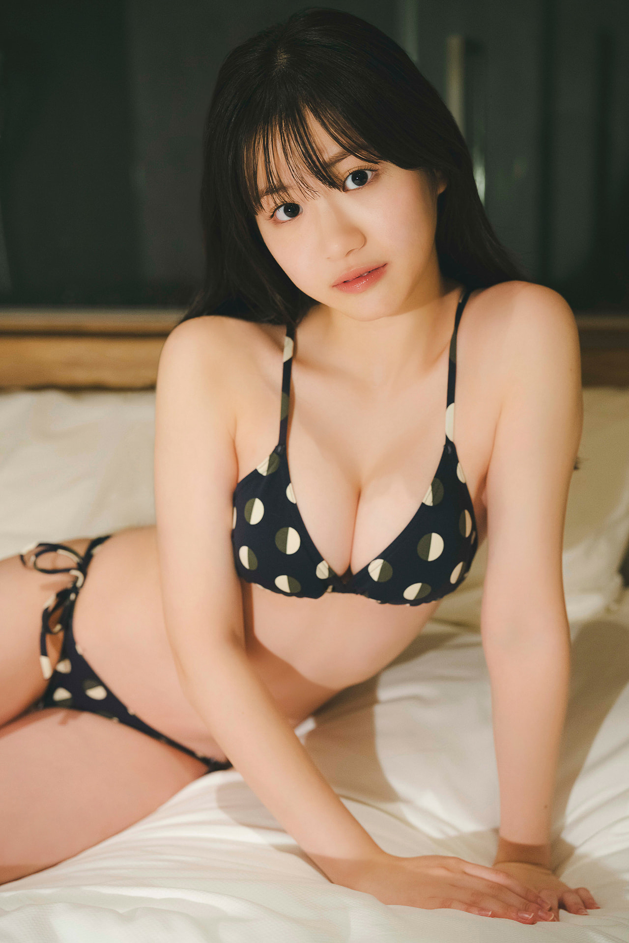 [Photobook] 葉月くれあ 永岡ゆきね【増量版 全５０Ｐ】ヤンマガアザーっす！＜ＹＭ２０２６年４／５号未公開カット＞ ヤンマガデジタル写真集
