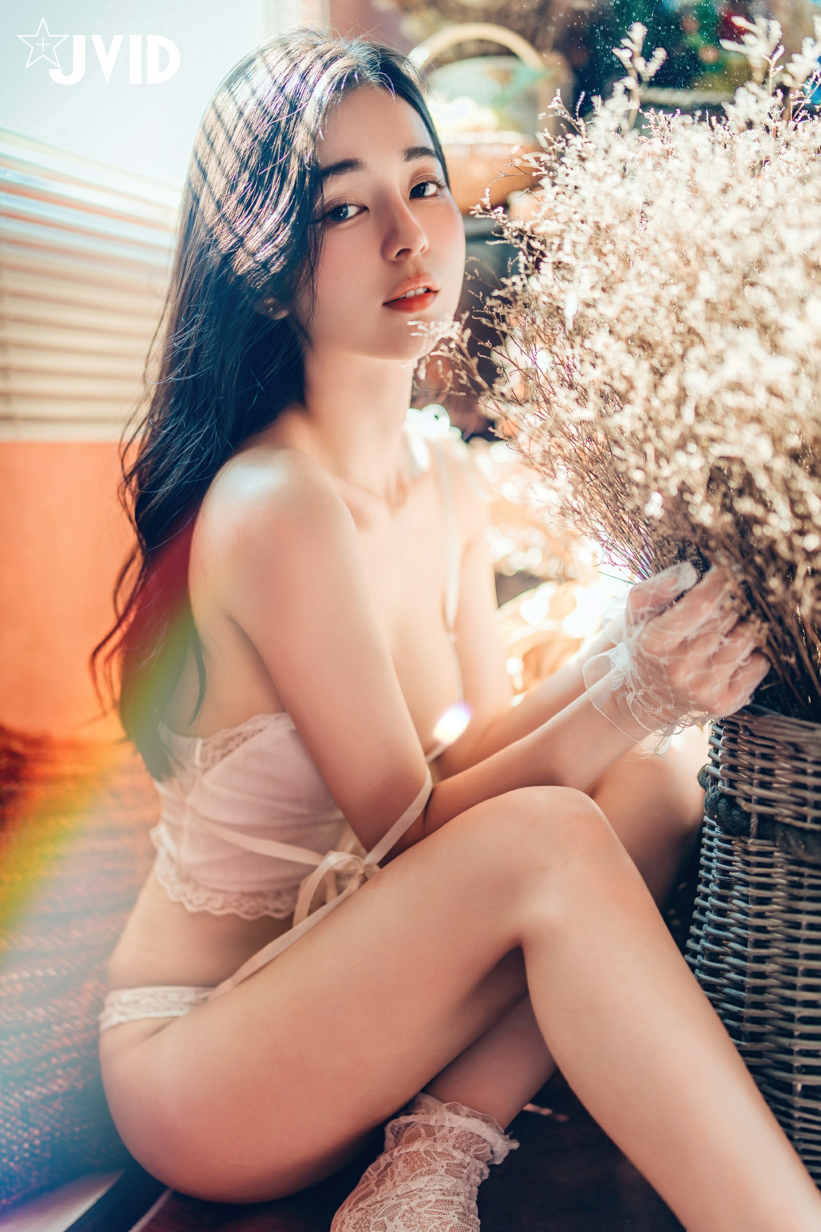 [JVID] 辰辰 – 巨乳嬌妻