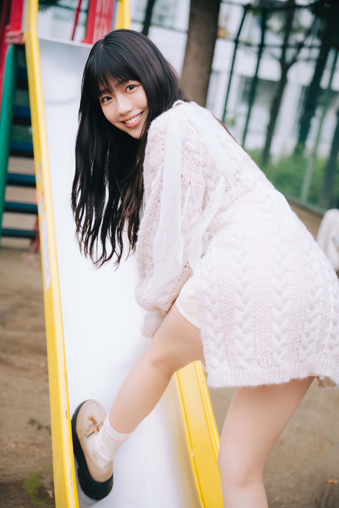 [Photobook] STU48 工藤理子「LOOK ME！！」【ヤングチャンピオンデジグラ】