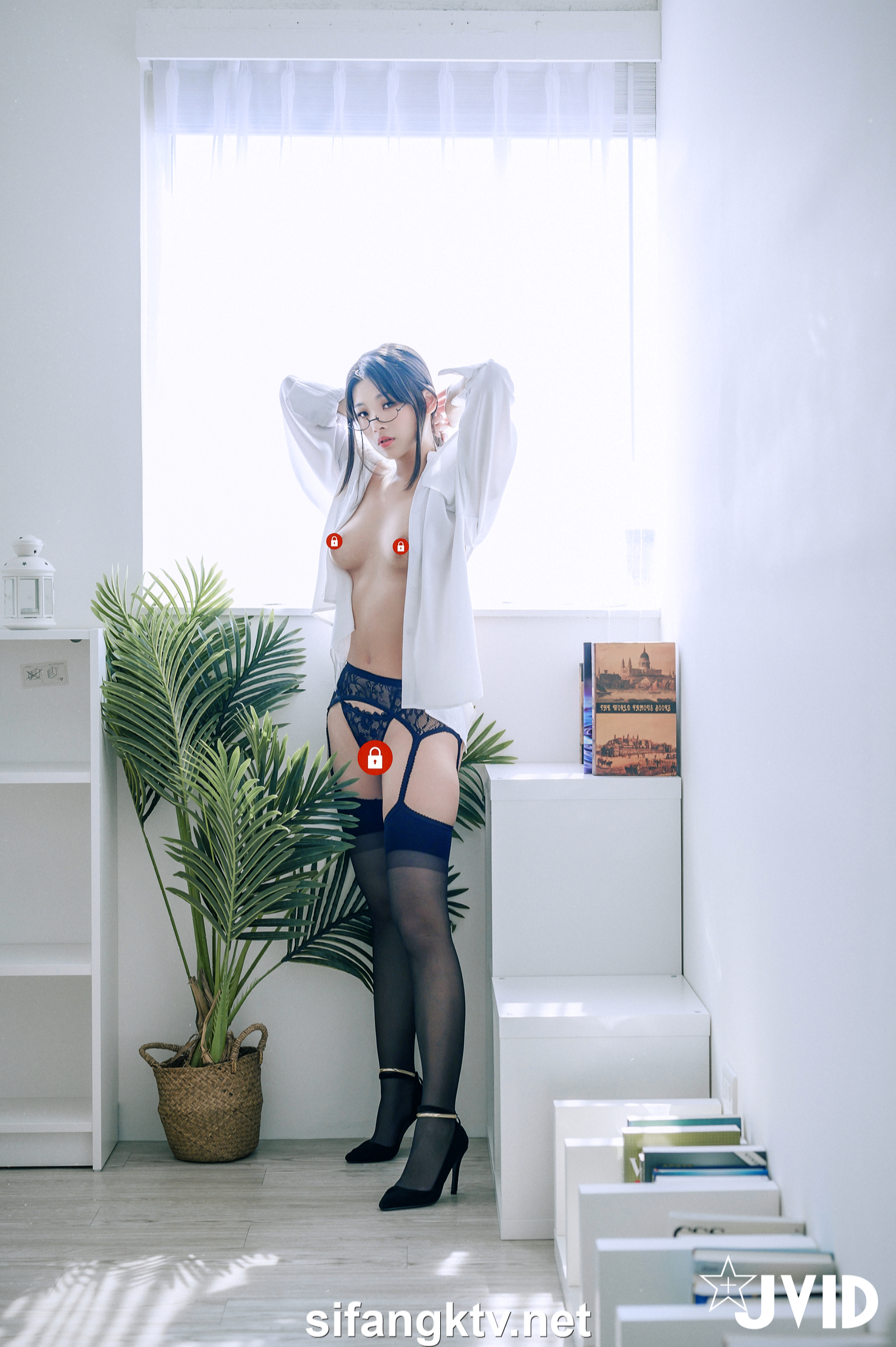 [JVID] 露露咪 – 性愛成癮の性感女教師