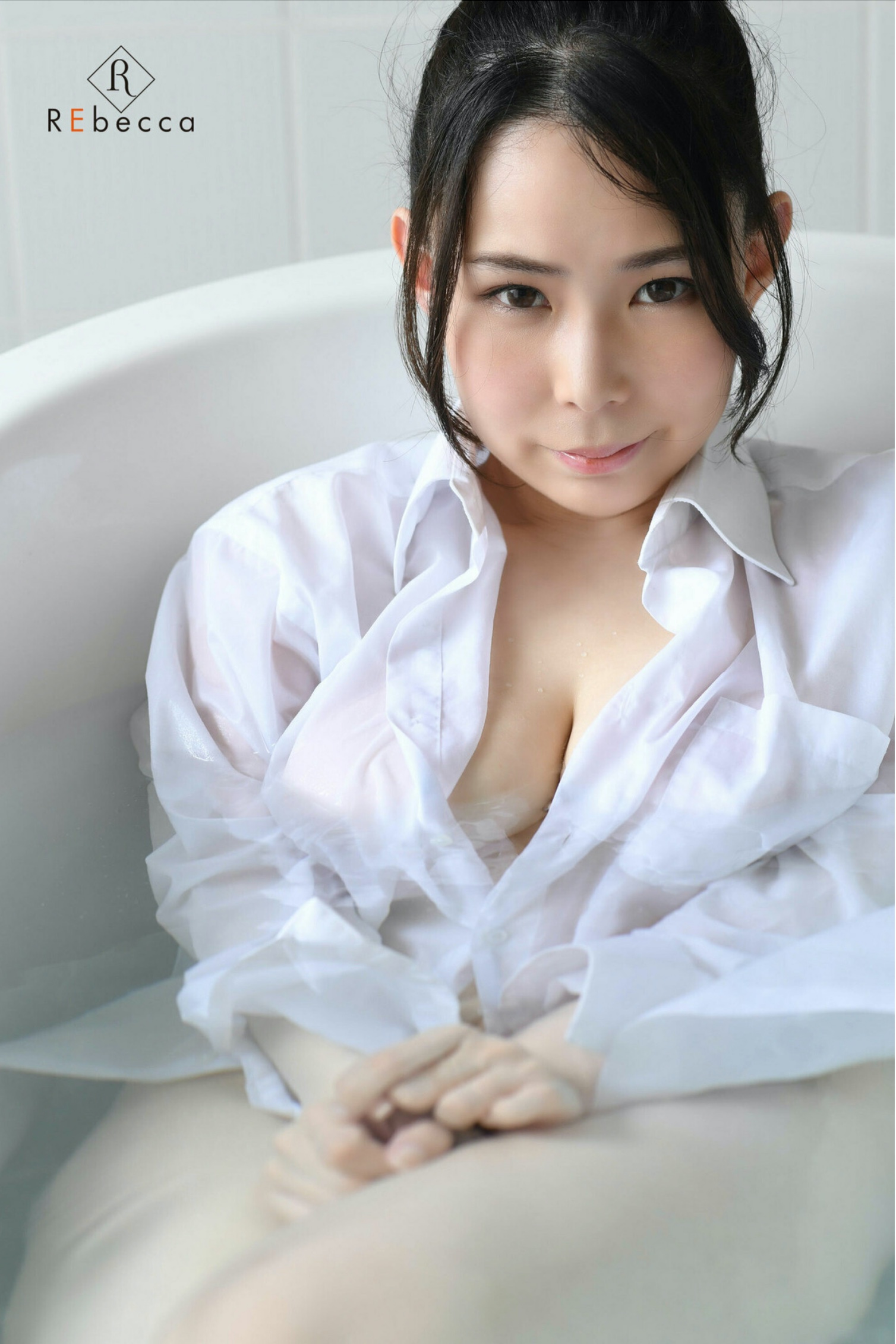 [Photobook] Rebeccaデジタル写真集 Yuria 吉根ゆりあ M Magnificent