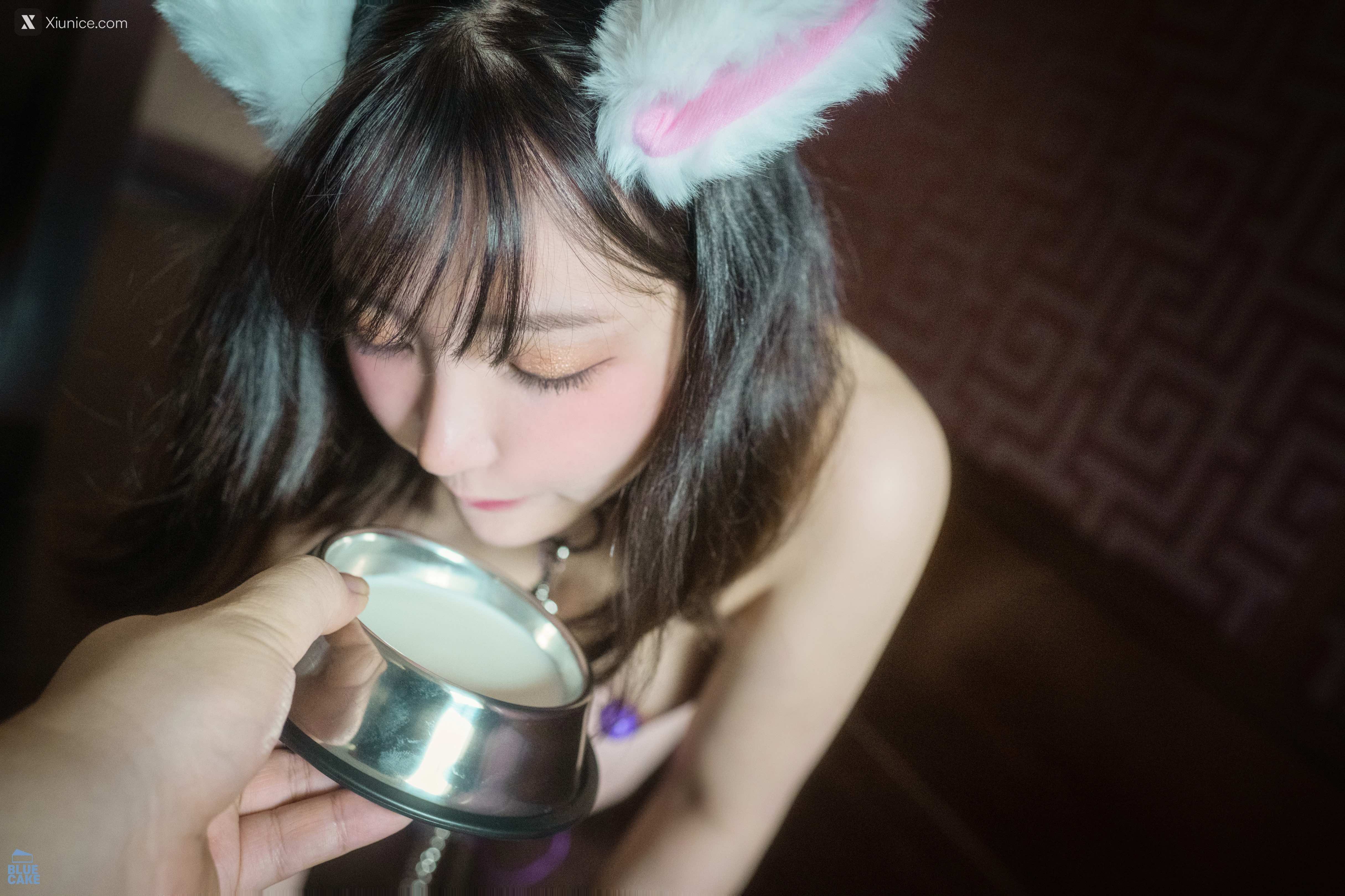 BLUECAKE Son Ye-Eun (손예은) – Puss Puss (+RED Ver + COSPLAY) 4K