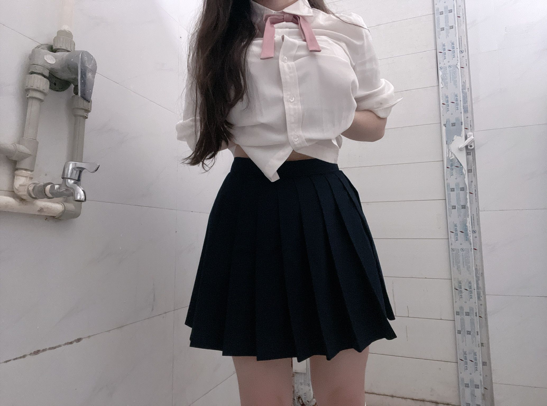 小坦克型女大学： 户外露出 漂亮学生妹私下极度反差 性瘾小母狗