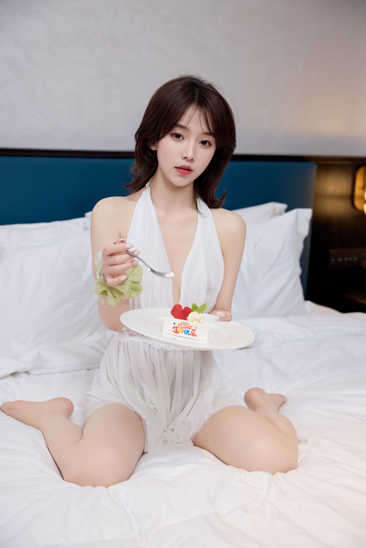 XR Uncensored Zhi Zhi 汁汁 - R18 秀人网模特 她的白色短裙