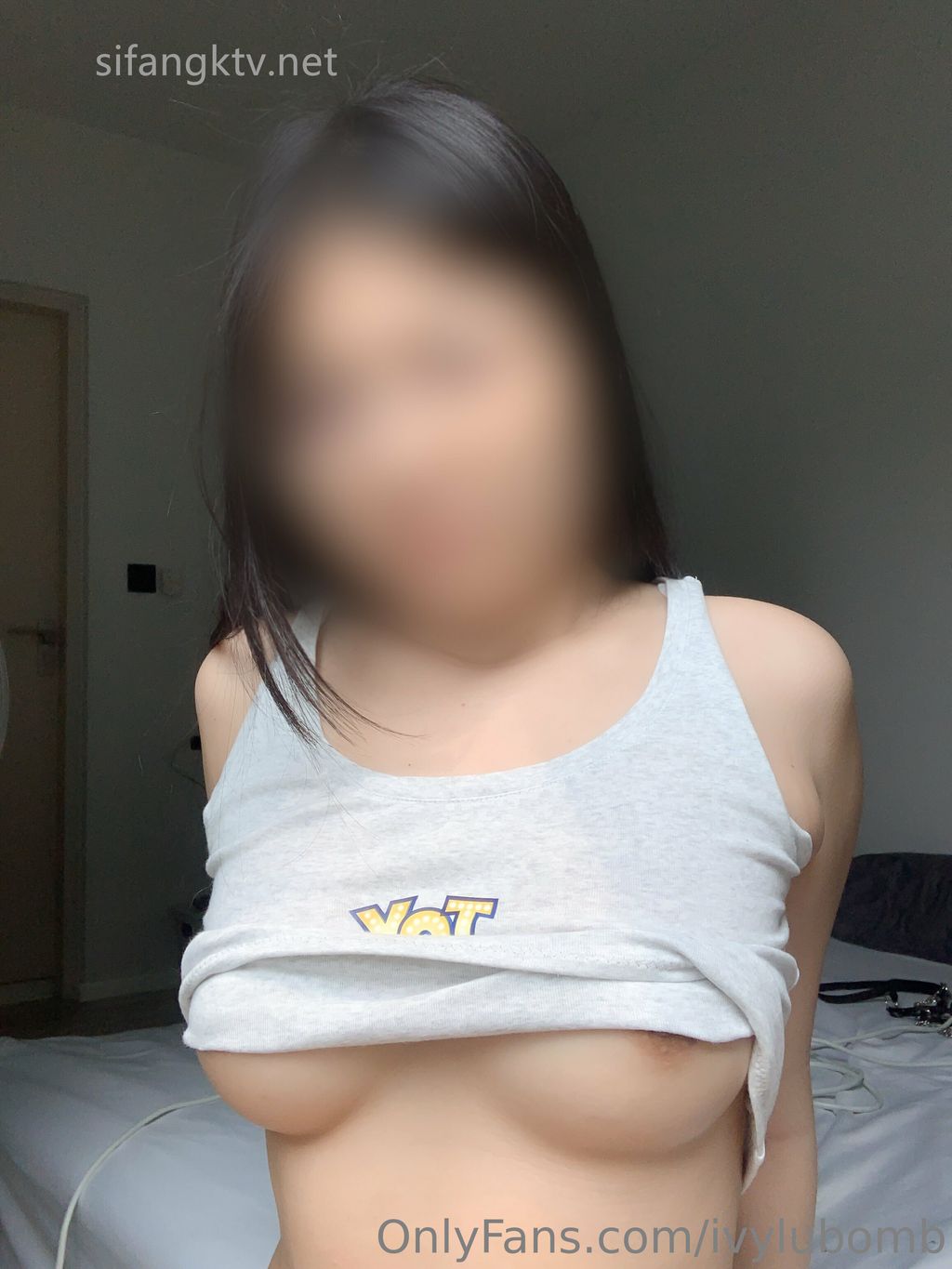 ivylubomb： 大奶白虎一线天 福利姬合集 #03