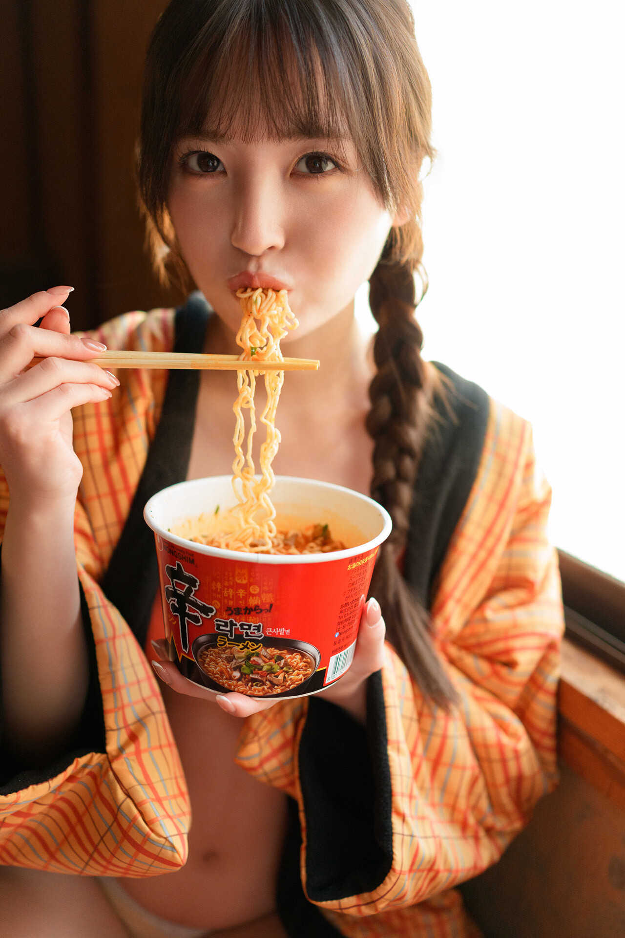 [Photobook] 2026.03.11 発光体 由良ゆら ENTAME36℃デジタル写真集