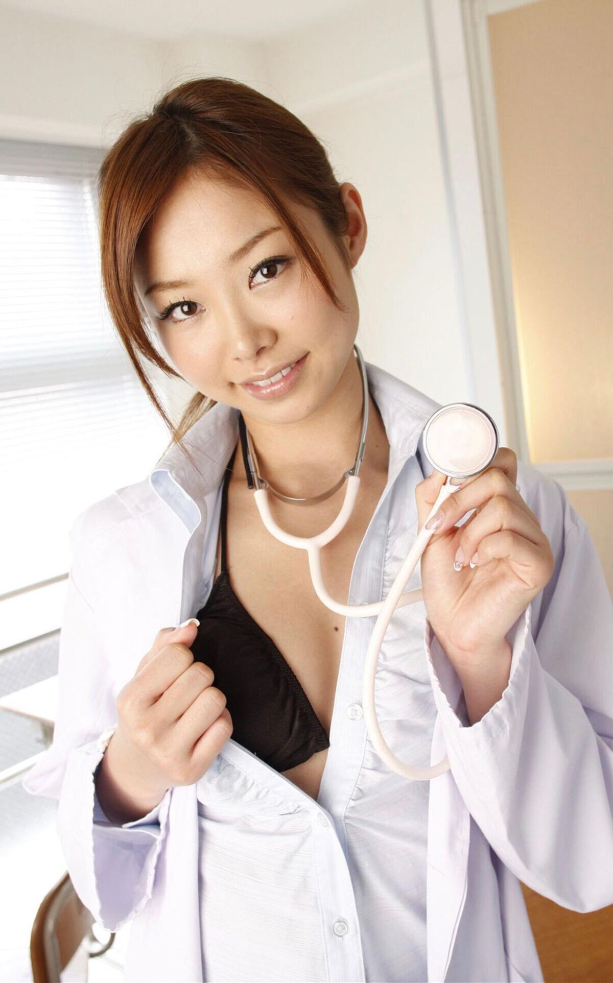 Sarasa Hara 夏目彩春 - 妄想DIGITAL写真集 保健室の先生