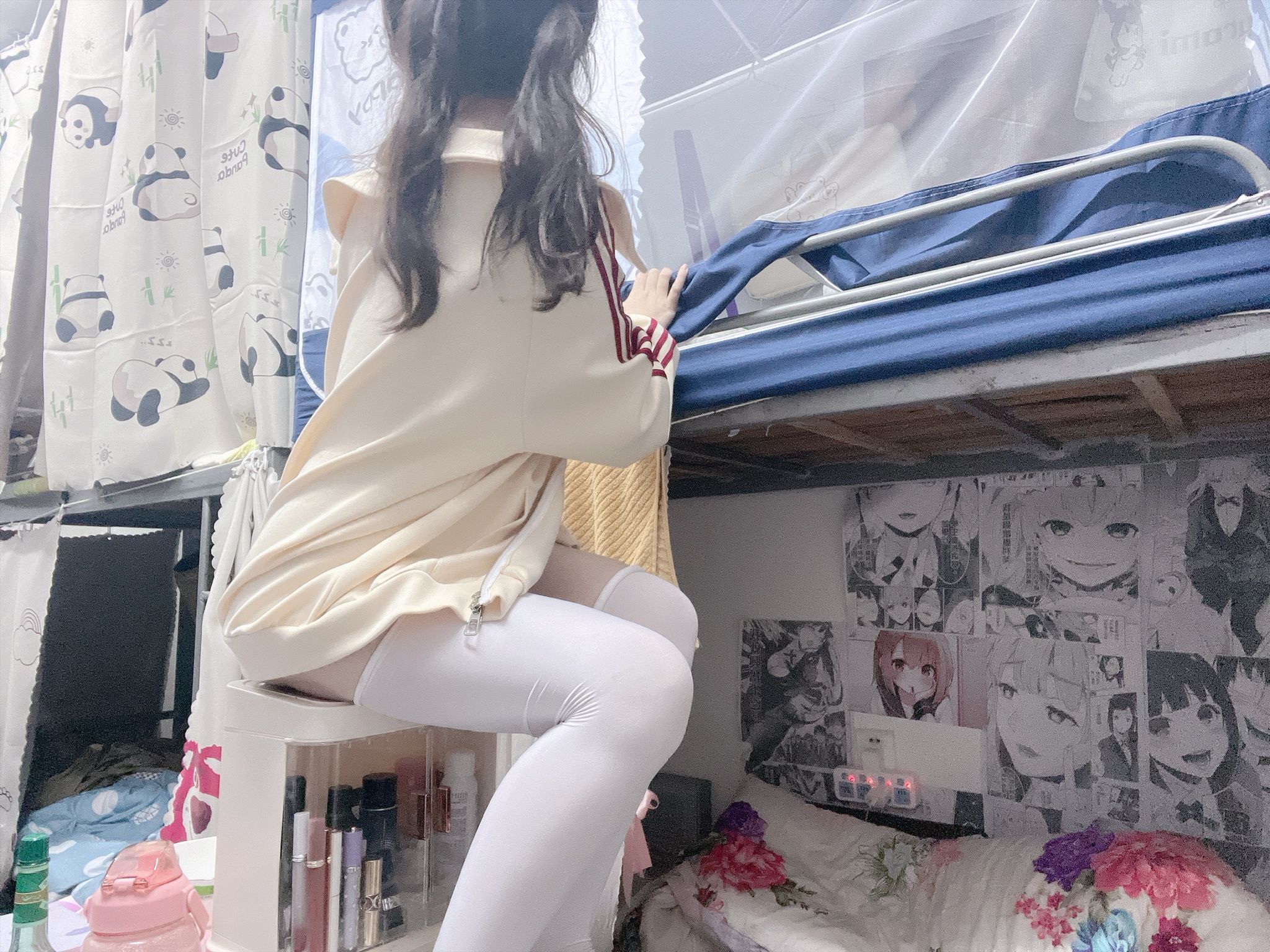 小坦克型女大学： 户外露出 漂亮学生妹私下极度反差 性瘾小母狗