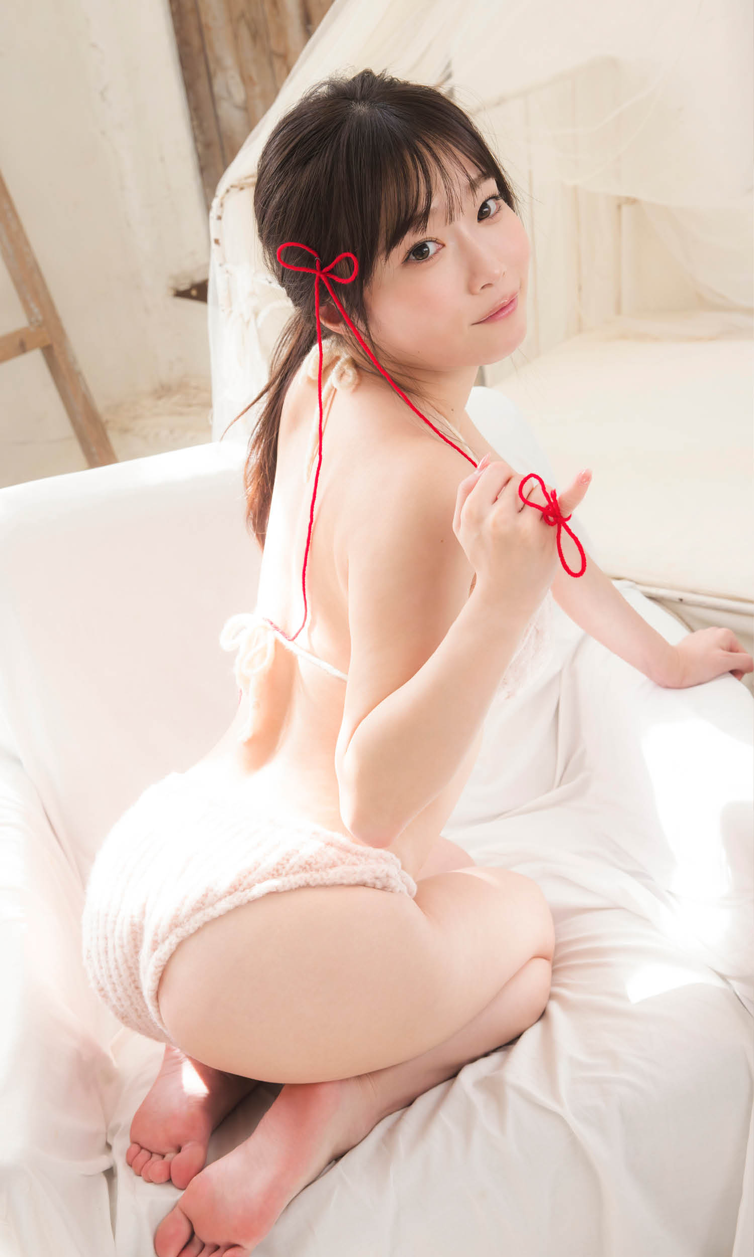 [Photobook] 2026.02.16【デジタル限定】岸みゆ写真集「ずっと赤とツナガル」