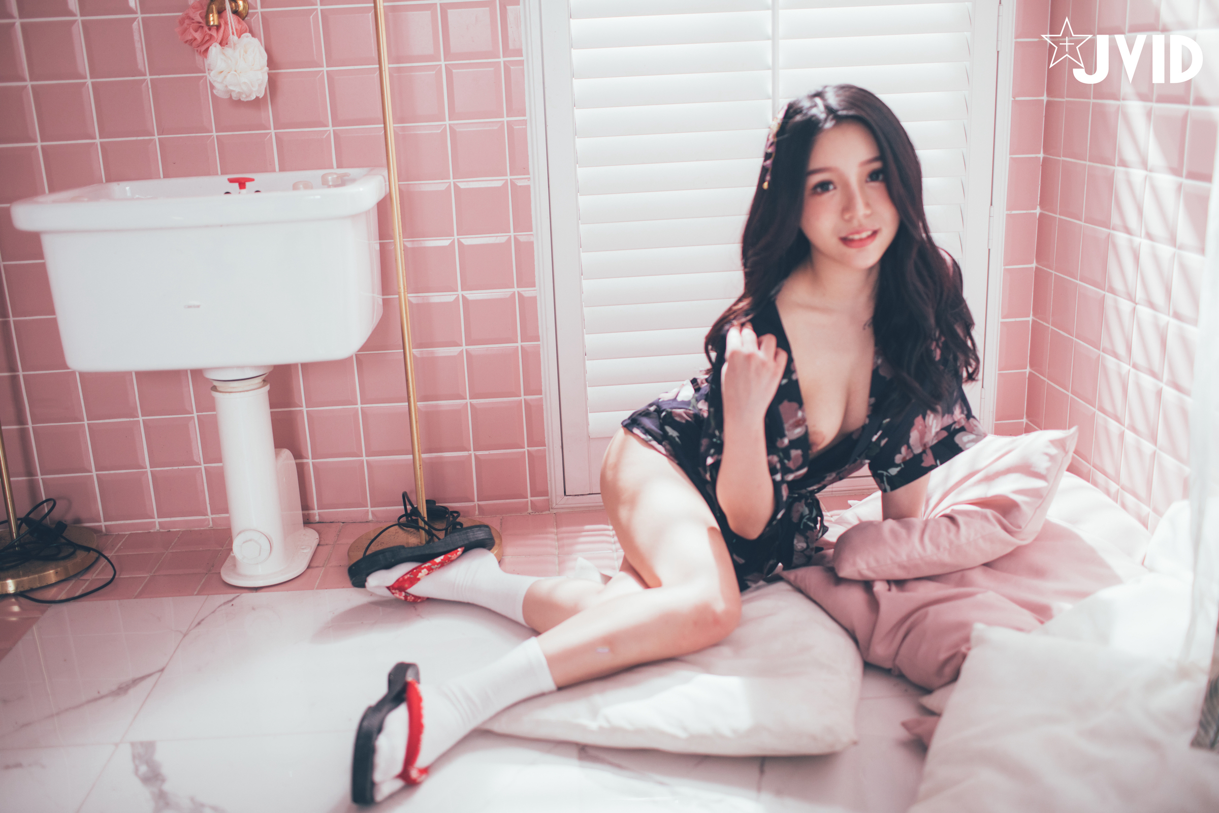 [JVID] 梵梵 – 天然美女梵梵 美麗無邪的笑容甜翻你的心