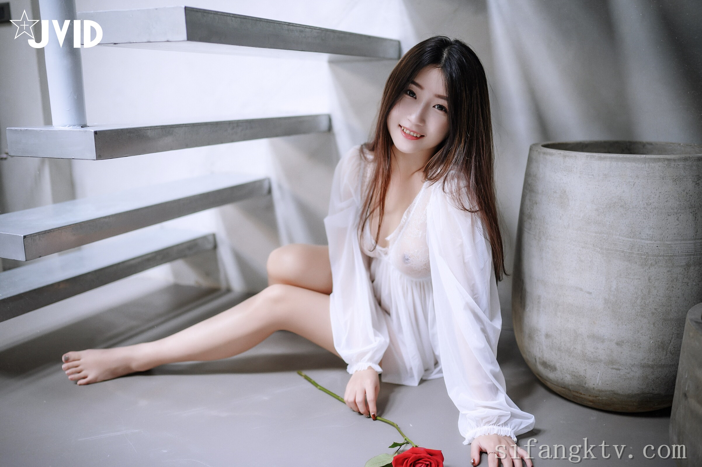 [JVID] 肉包Mini – 用玫瑰成功征服可爱肉包的肉体-热爱