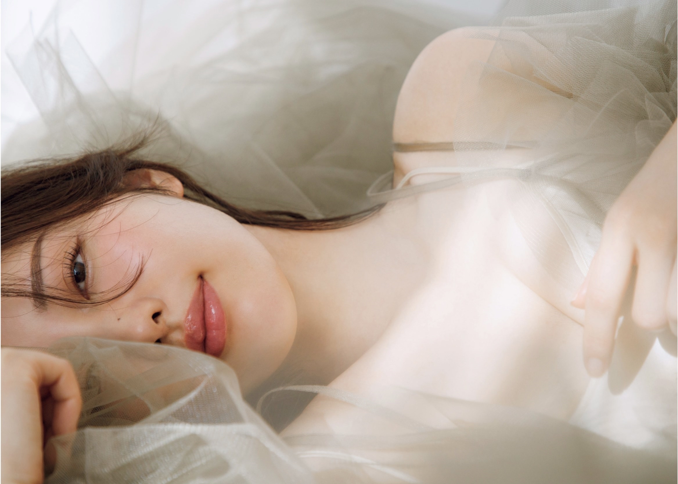 [Photobook] 志崎樺音1st写真集 unplugged
